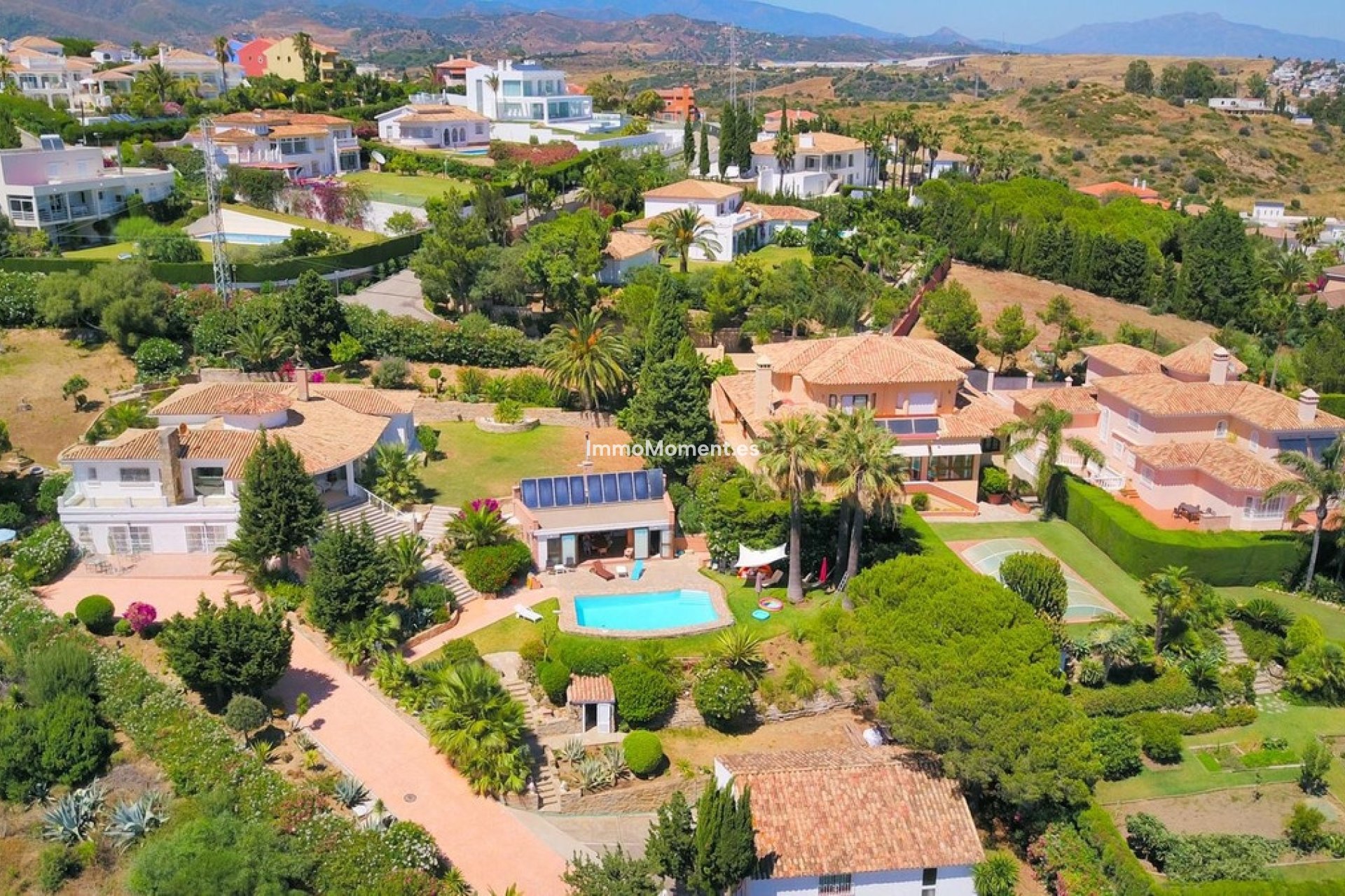 Resale - Detached villa - Estepona - Estepona Centro