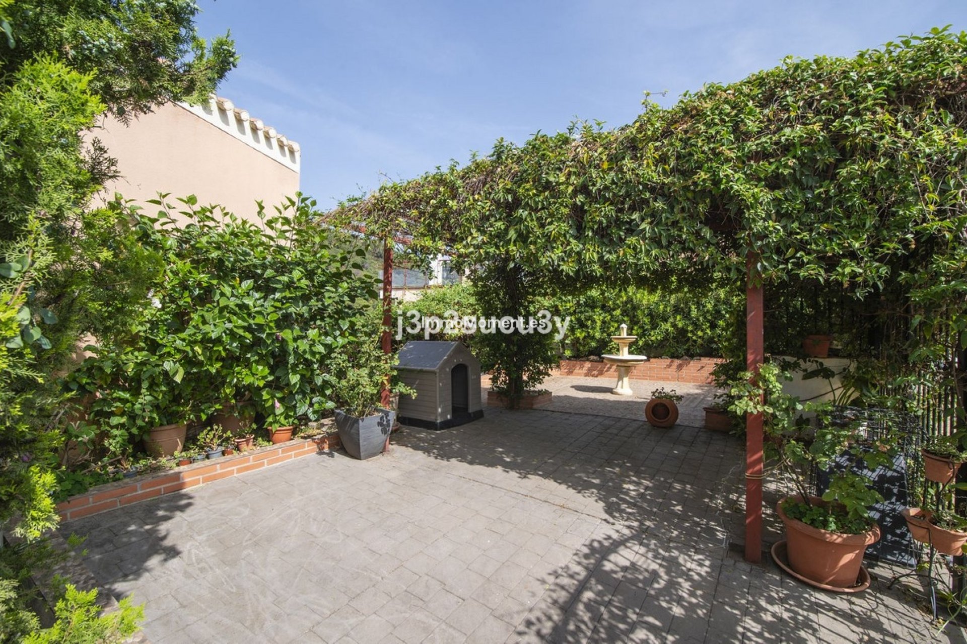 Resale - Detached villa - Estepona - Estepona Centro