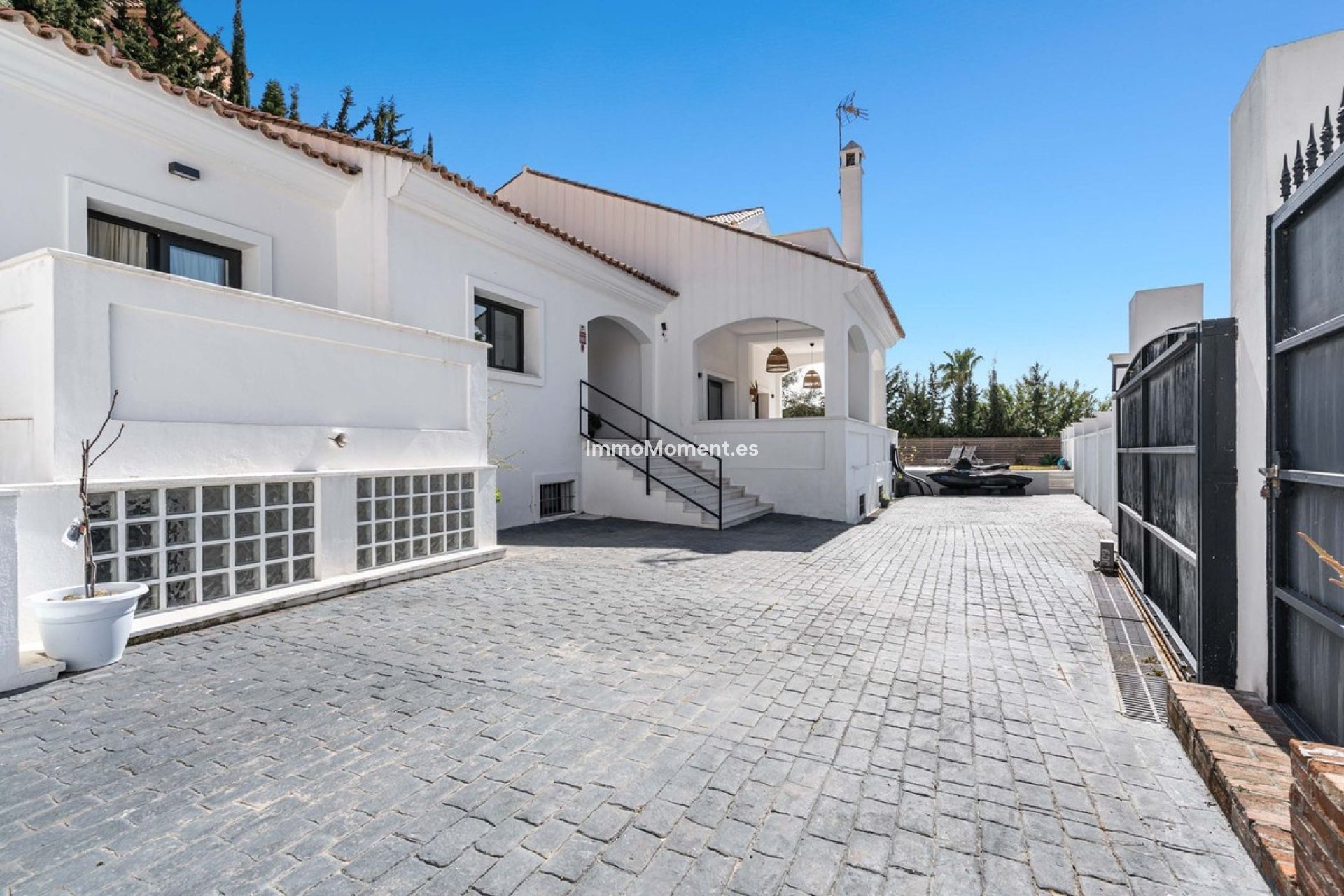 Resale - Detached villa - Estepona - Estepona Centro