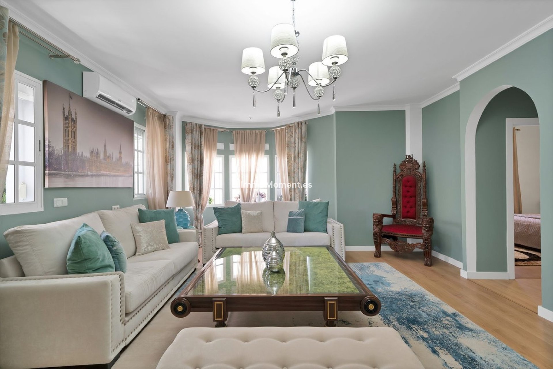 Resale - Detached villa - Estepona - Estepona Centro