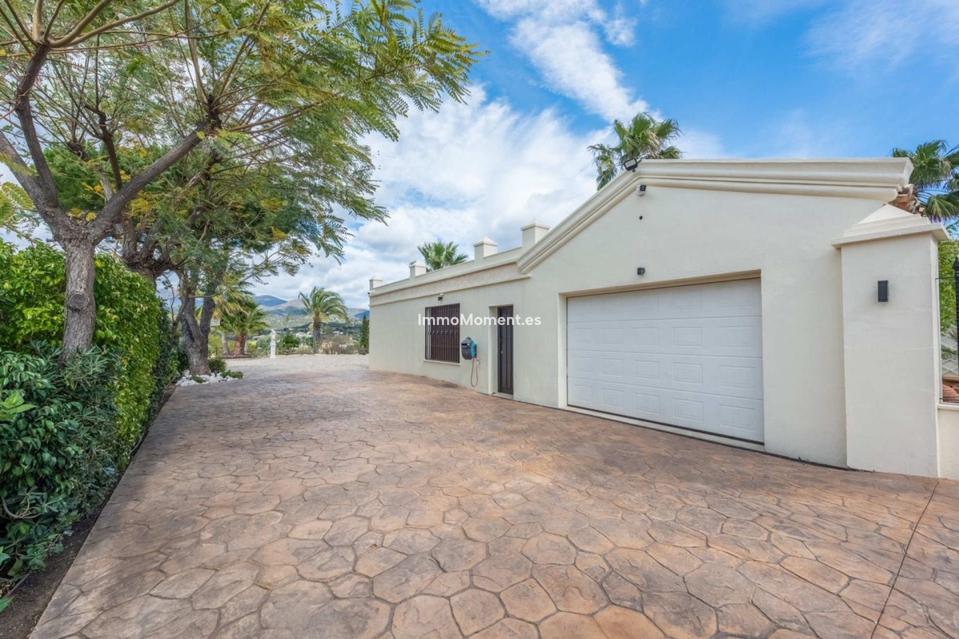 Resale - Detached villa - Estepona - Estepona Centro