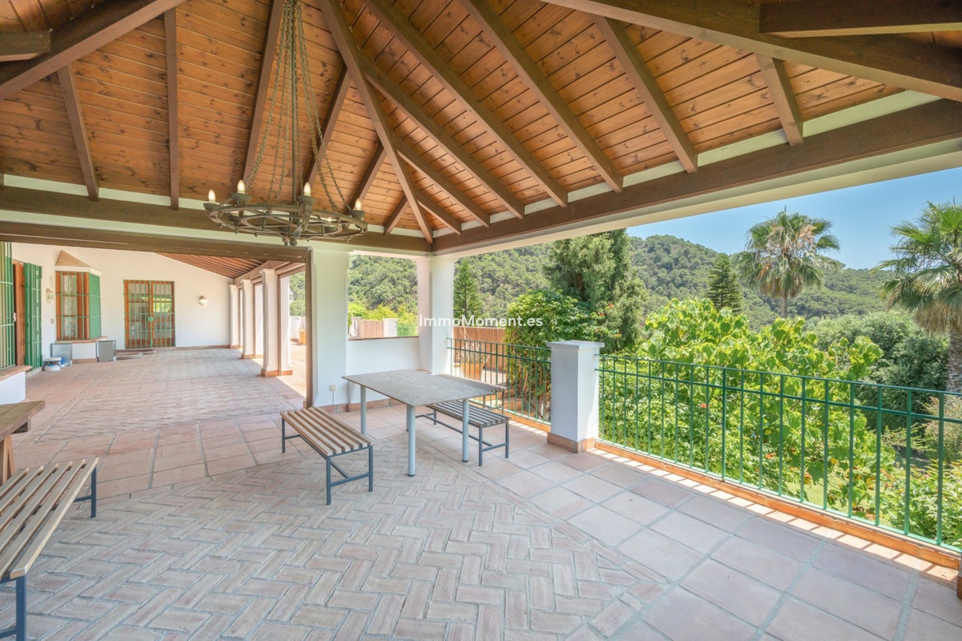 Resale - Detached villa - Estepona - Estepona Centro