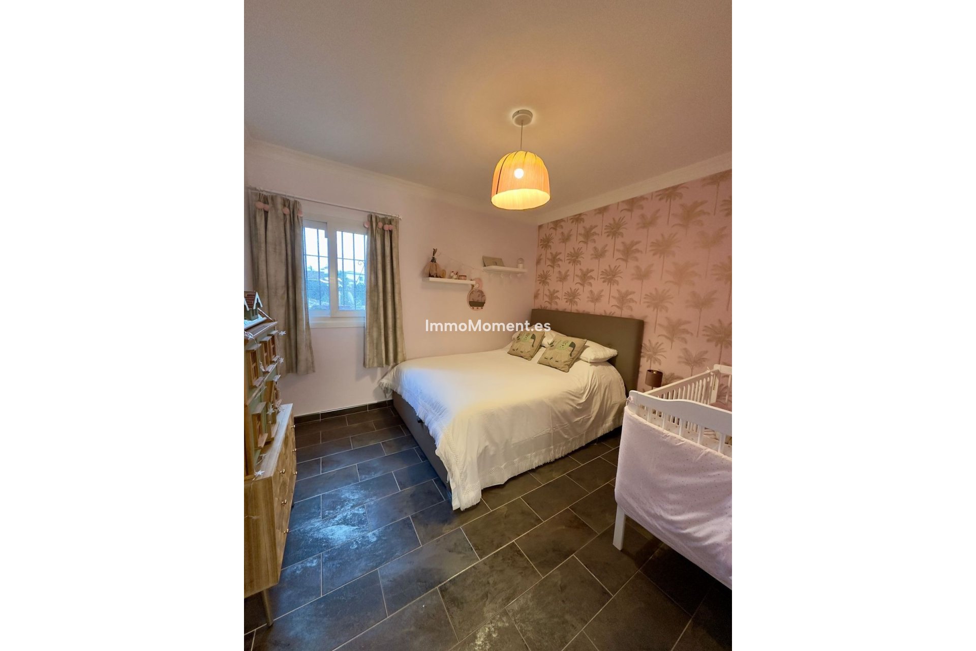 Resale - Detached villa - Estepona - Estepona Centro