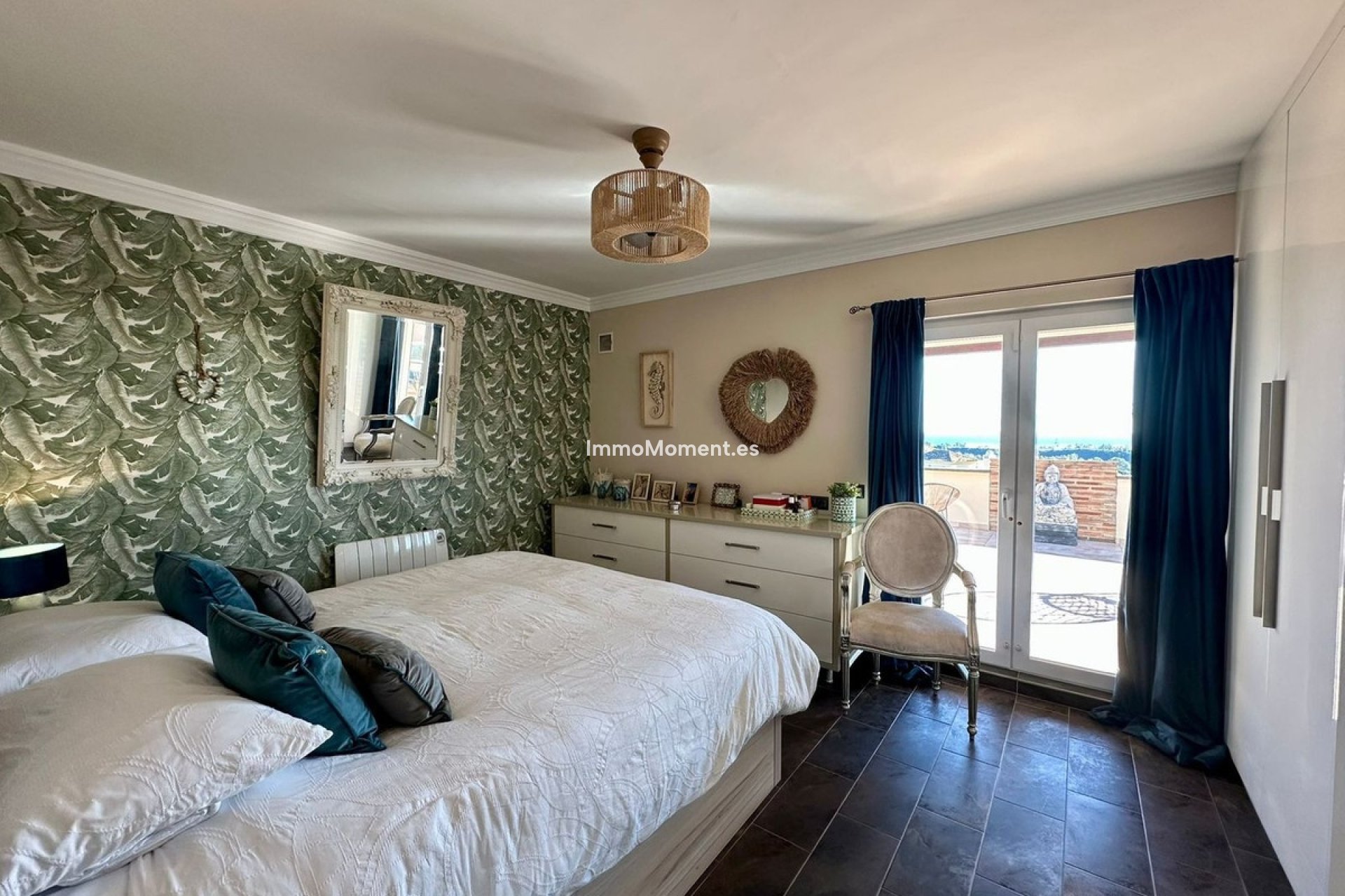Resale - Detached villa - Estepona - Estepona Centro