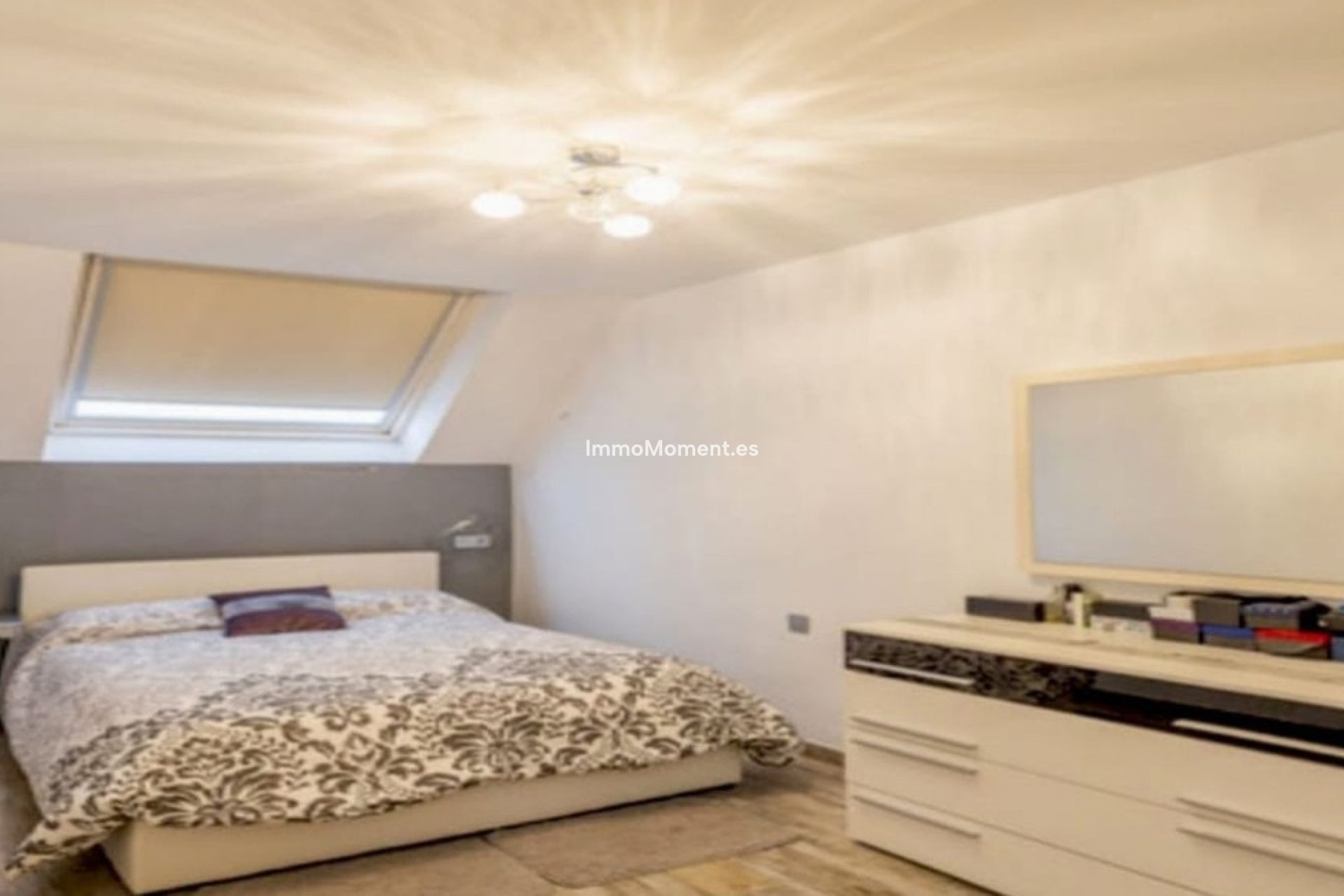 Resale - Detached villa - Estepona - Estepona Centro