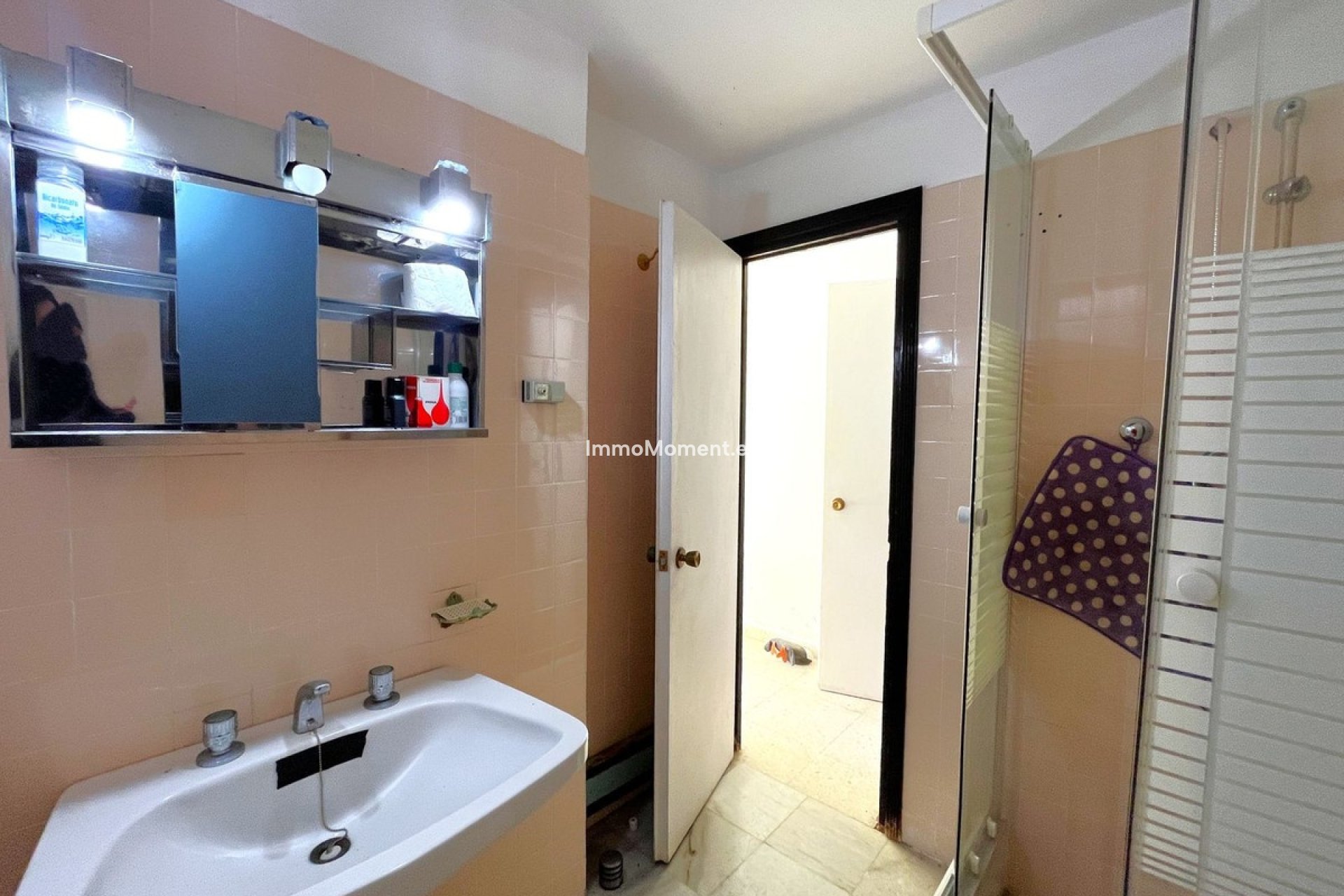 Resale - Detached villa - Estepona - Estepona Centro