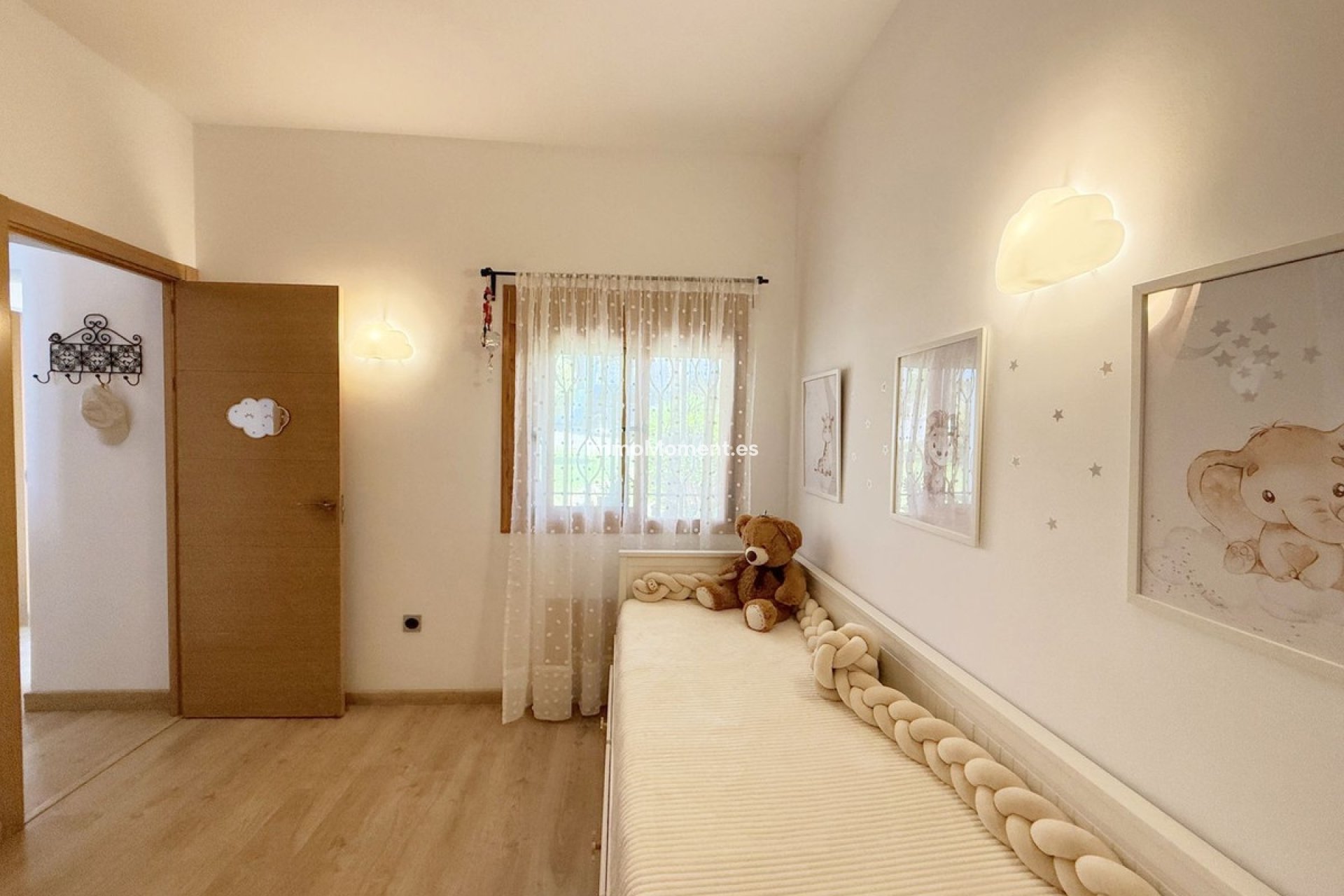 Resale - Detached villa - Estepona - Estepona Centro