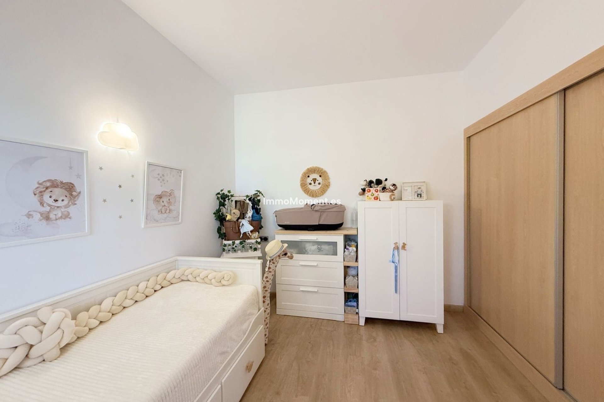 Resale - Detached villa - Estepona - Estepona Centro