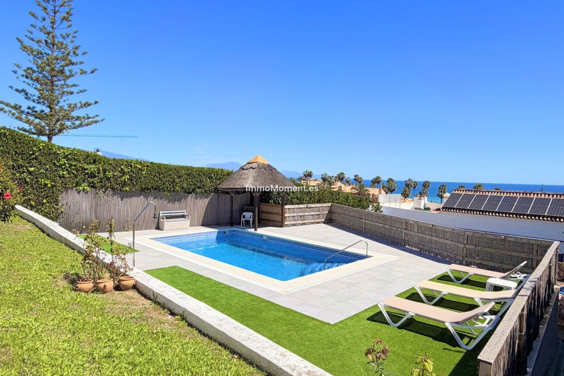 Resale - Detached villa - Estepona - Estepona Centro