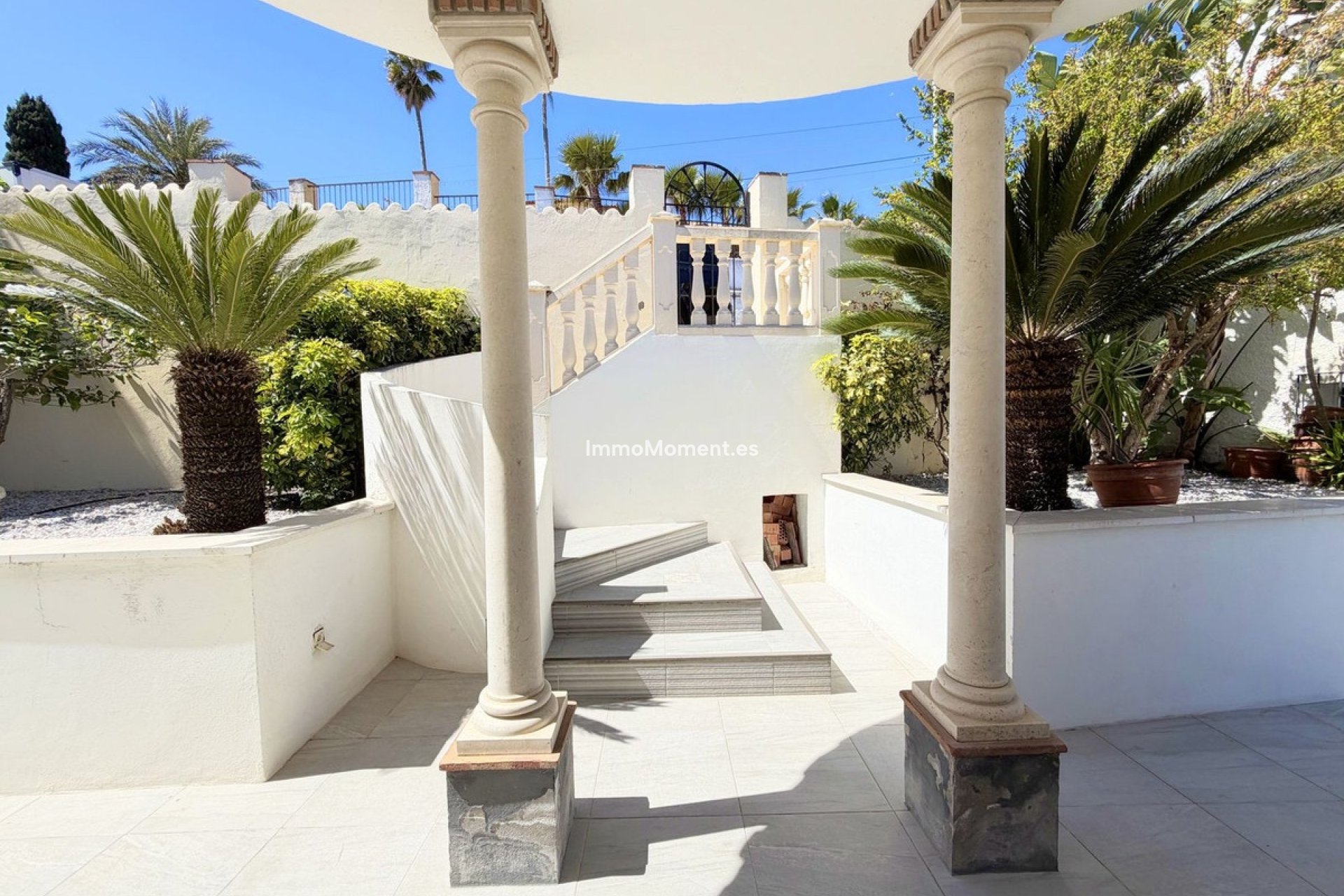 Resale - Detached villa - Estepona - Estepona Centro