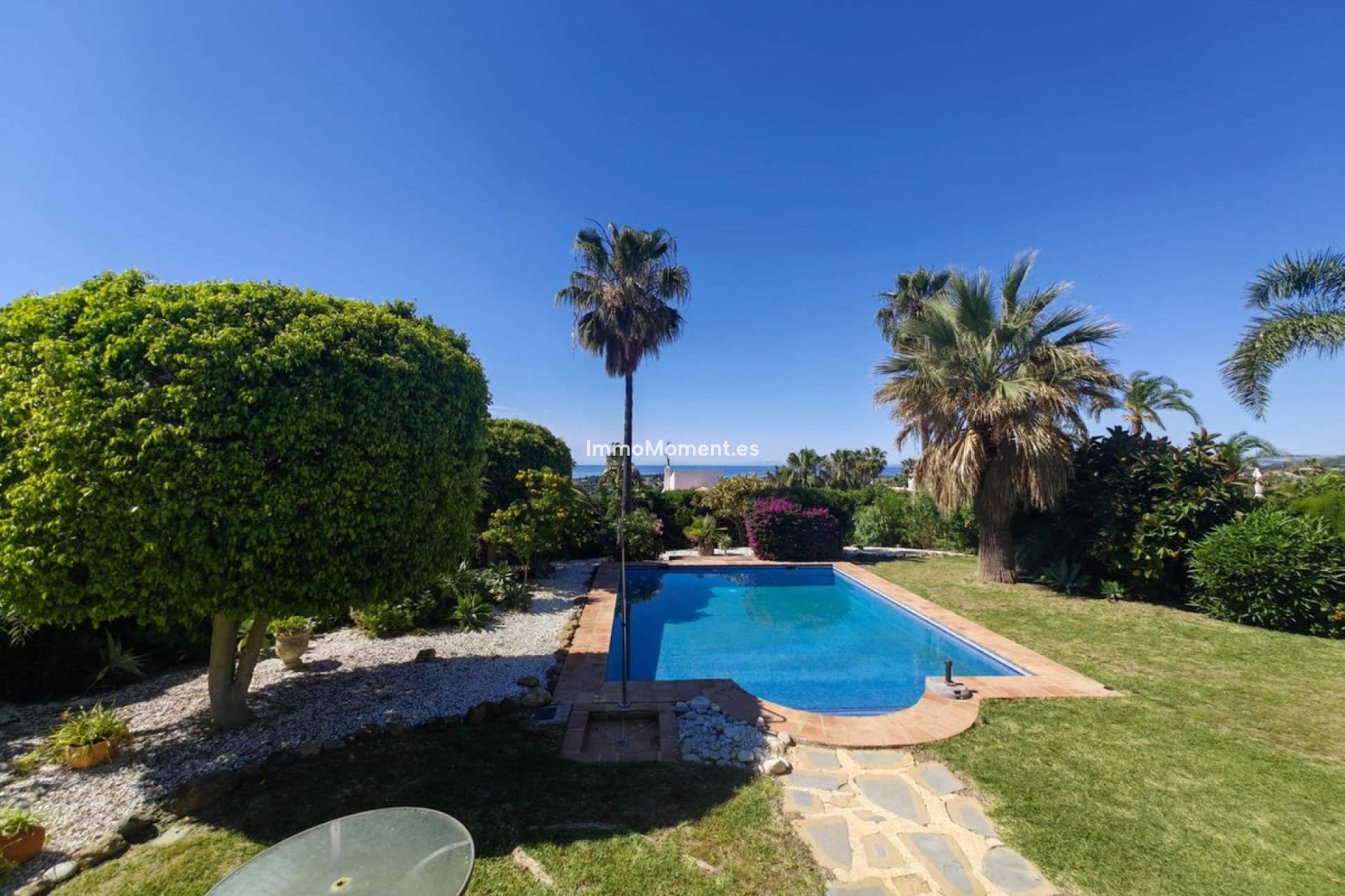 Resale - Detached villa - Estepona - Estepona Centro