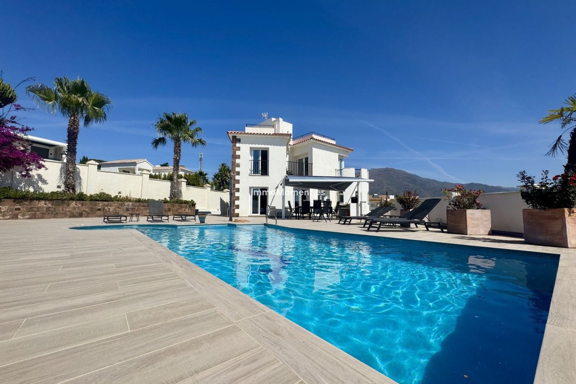Resale - Detached villa - Estepona - Estepona Centro