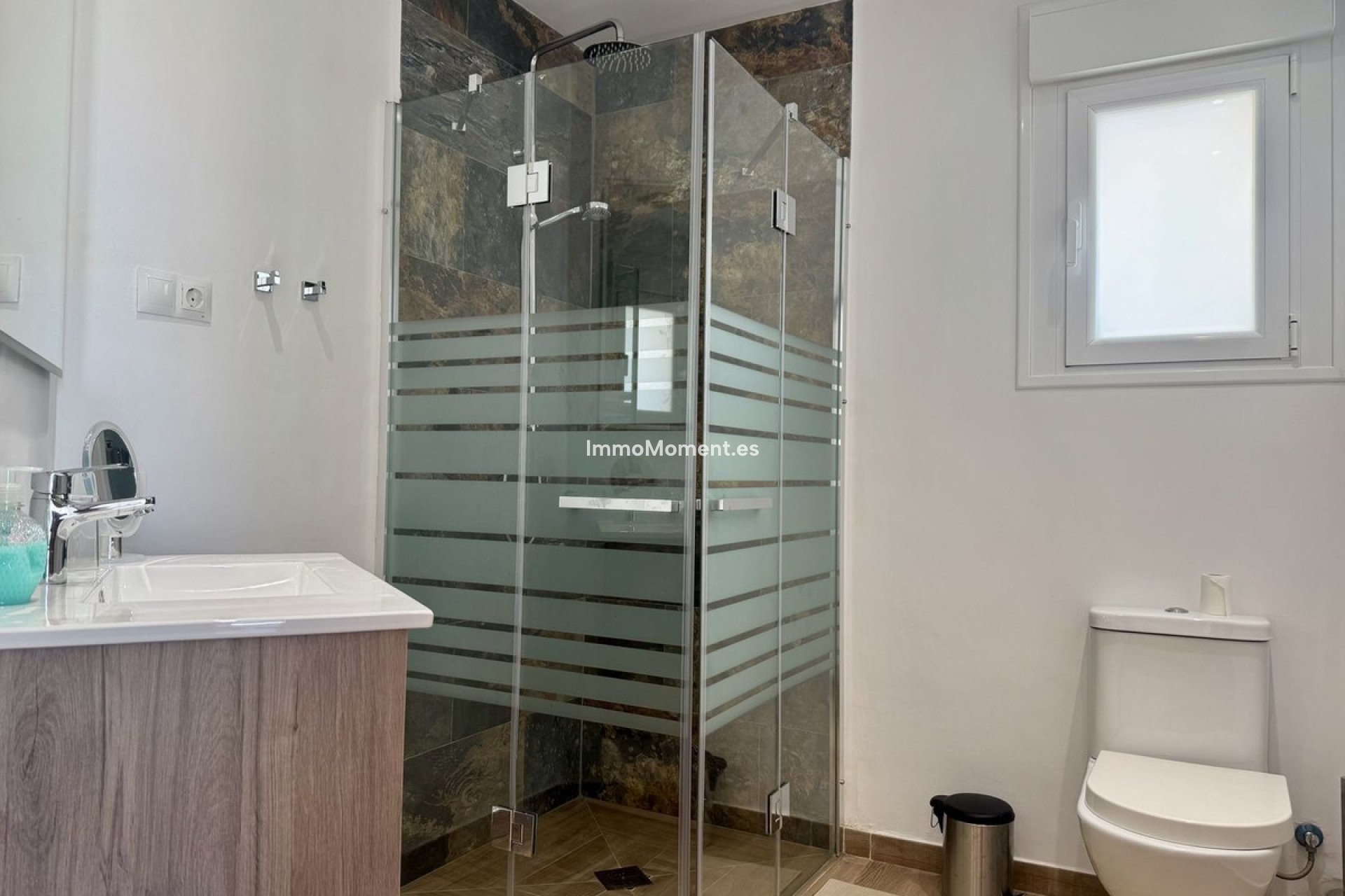 Resale - Detached villa - Estepona - Estepona Centro