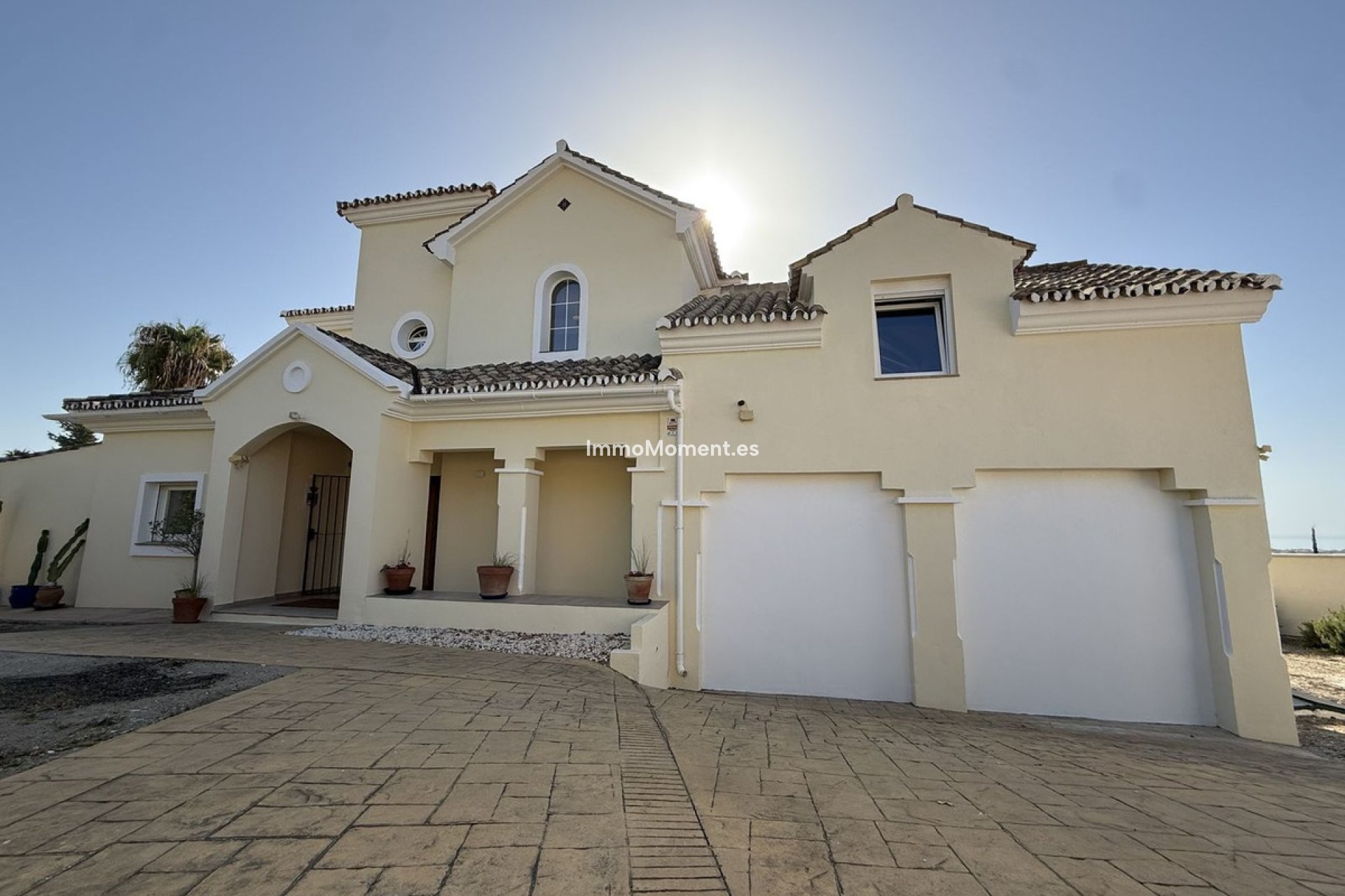 Resale - Detached villa - Estepona - Estepona Centro