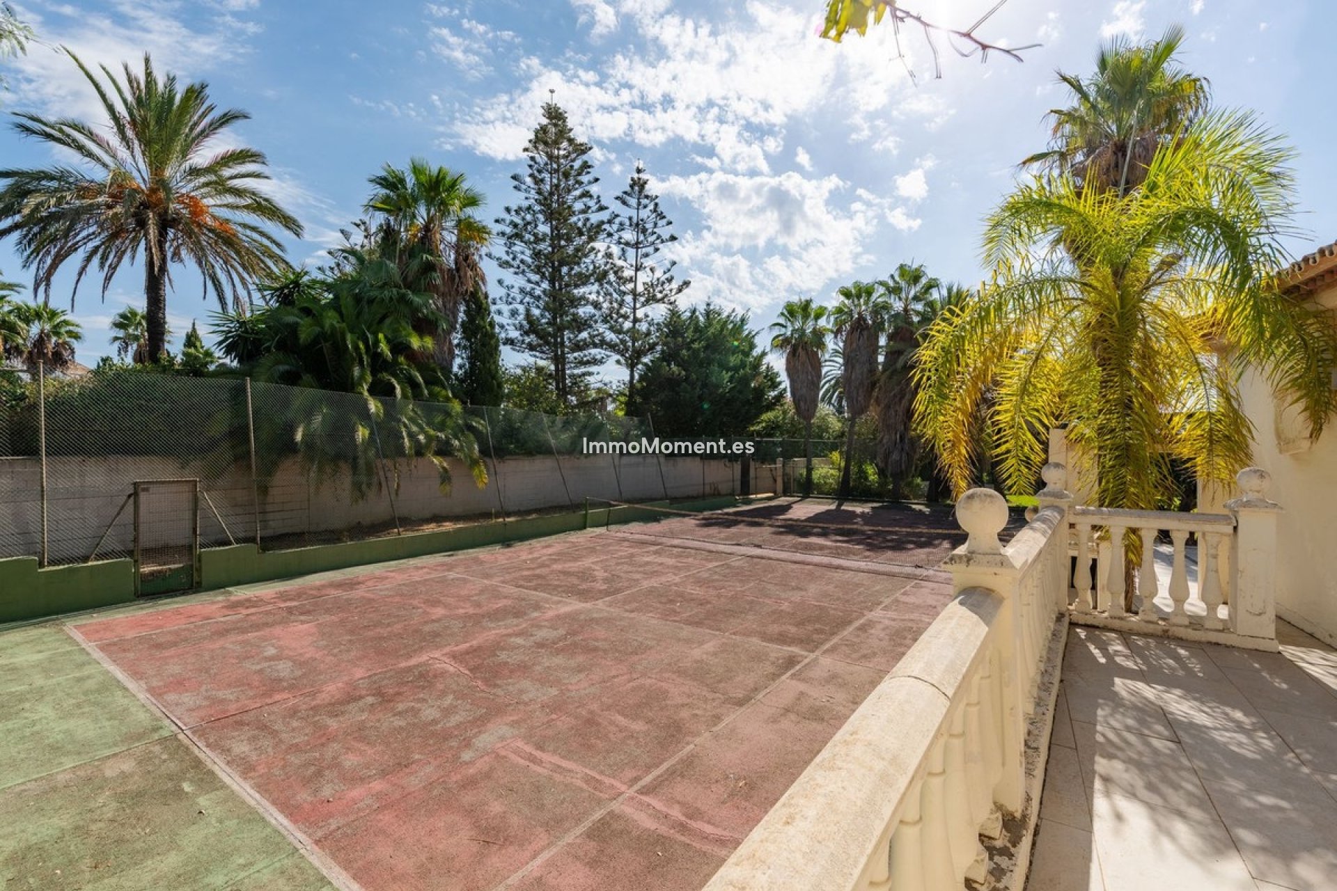 Resale - Detached villa - Estepona - Estepona Centro