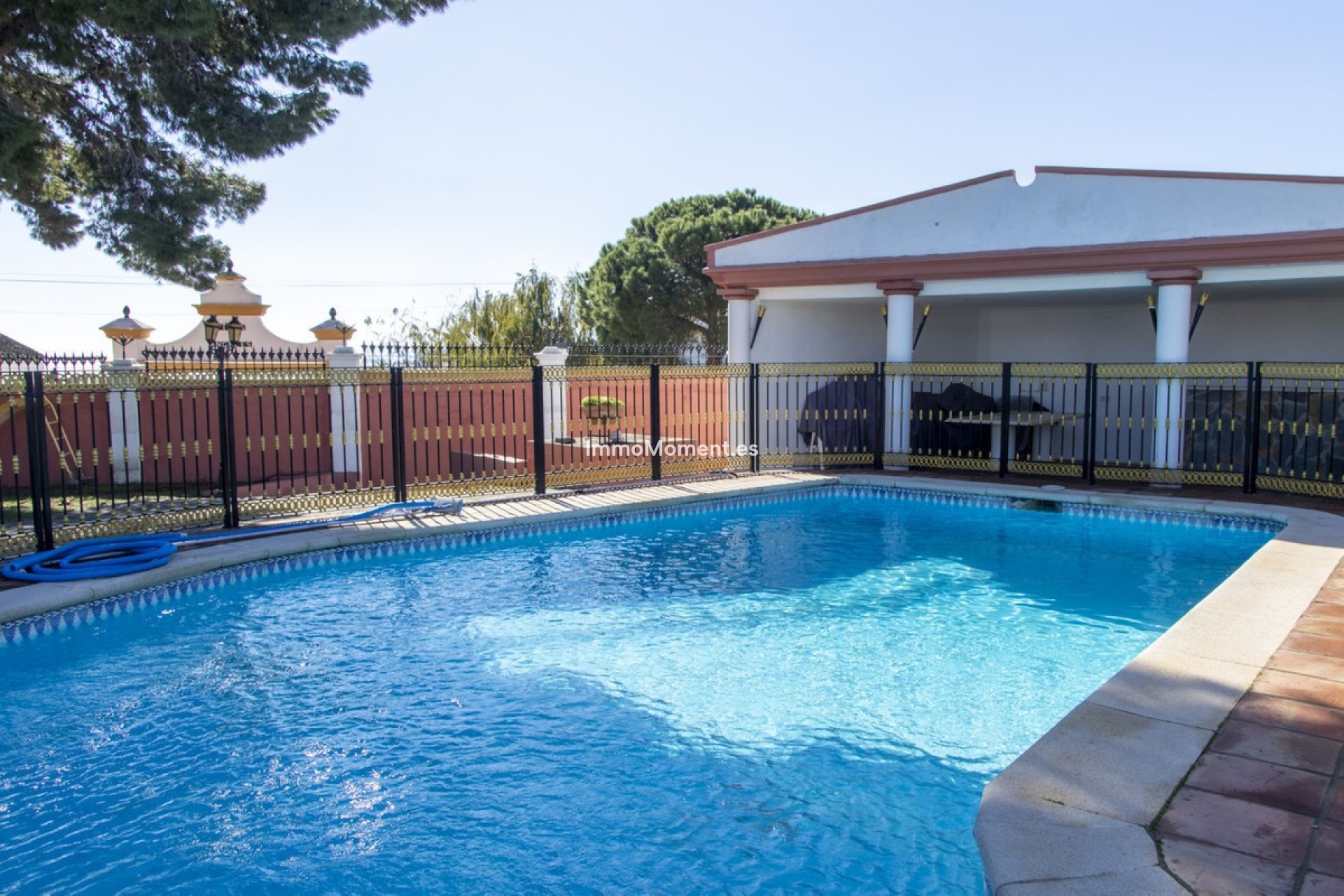 Resale - Detached villa - Estepona - Estepona Centro