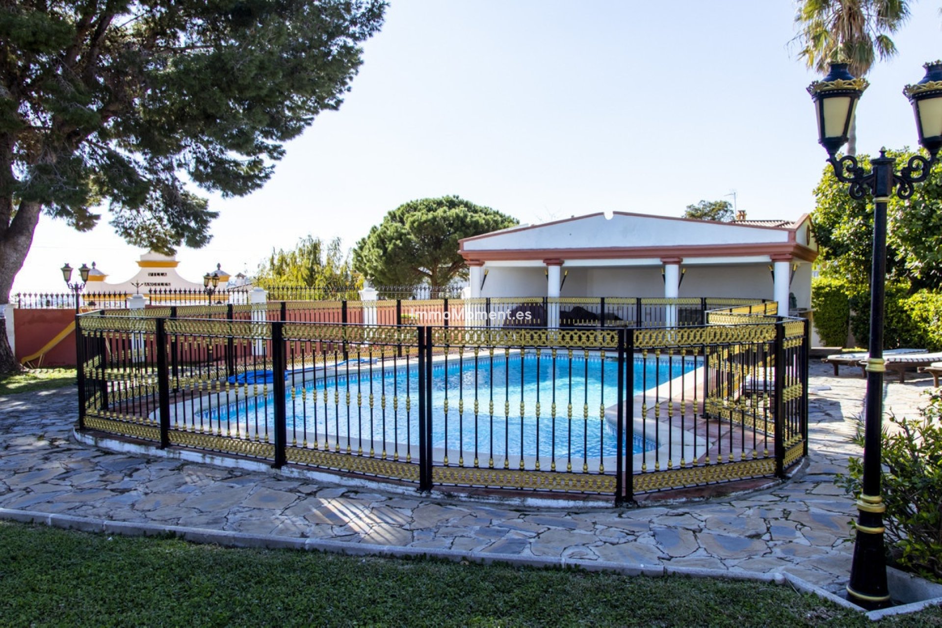 Resale - Detached villa - Estepona - Estepona Centro
