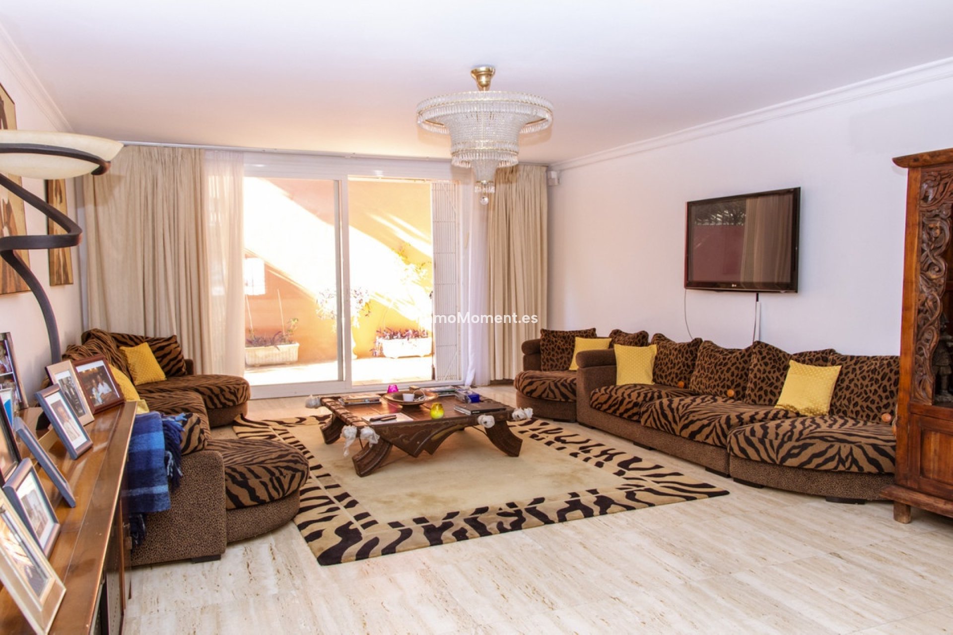 Resale - Detached villa - Estepona - Estepona Centro
