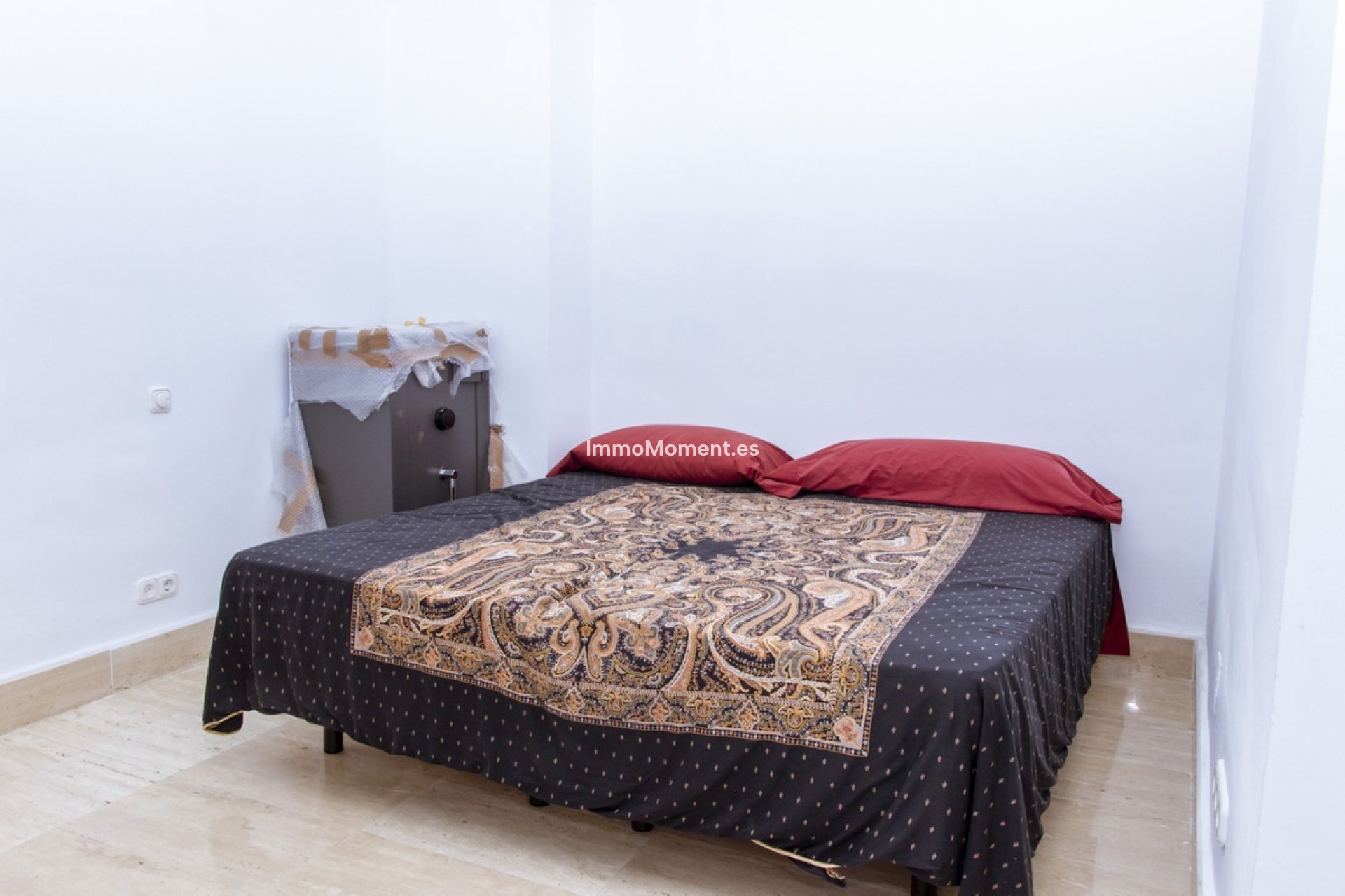 Resale - Detached villa - Estepona - Estepona Centro