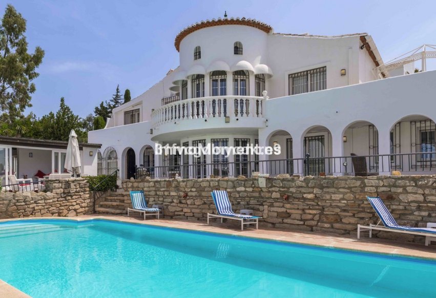Resale - Detached villa - Estepona - Estepona Centro