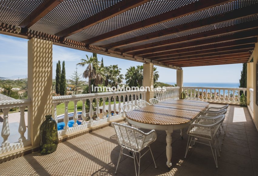 Resale - Detached villa - Estepona - Estepona Centro