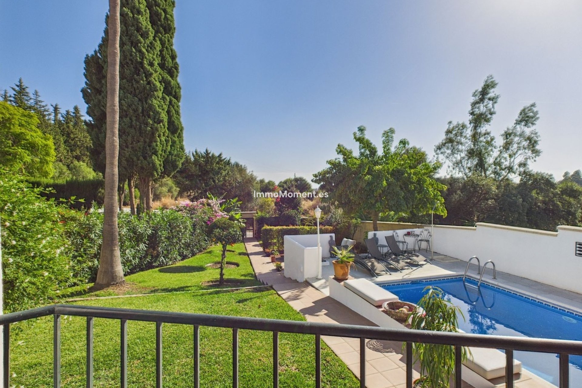 Resale - Detached villa - Estepona - Estepona Centro