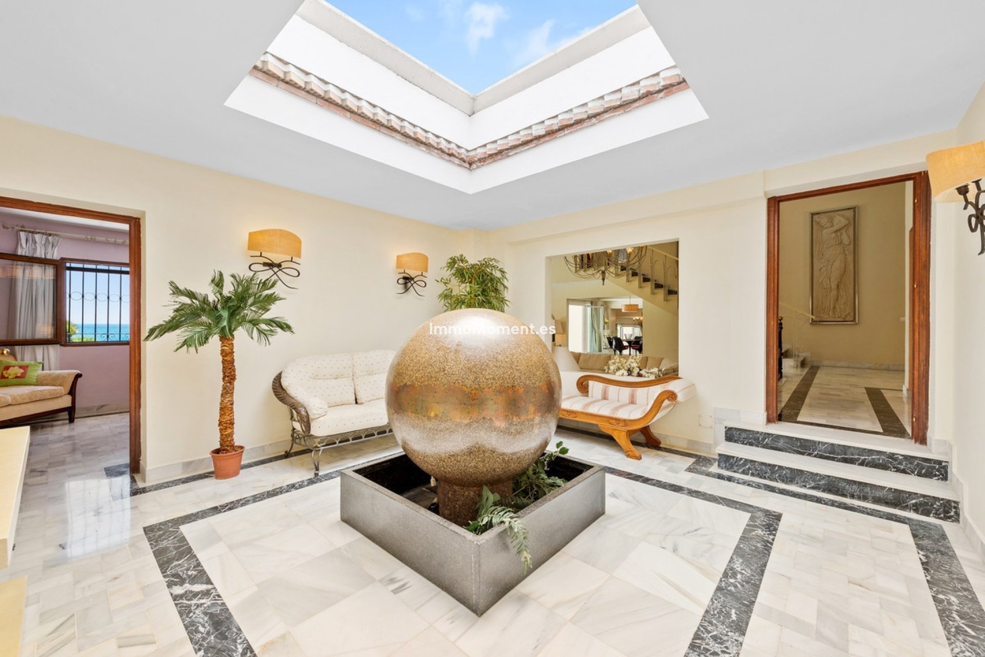 Resale - Detached villa - Estepona - Estepona Centro