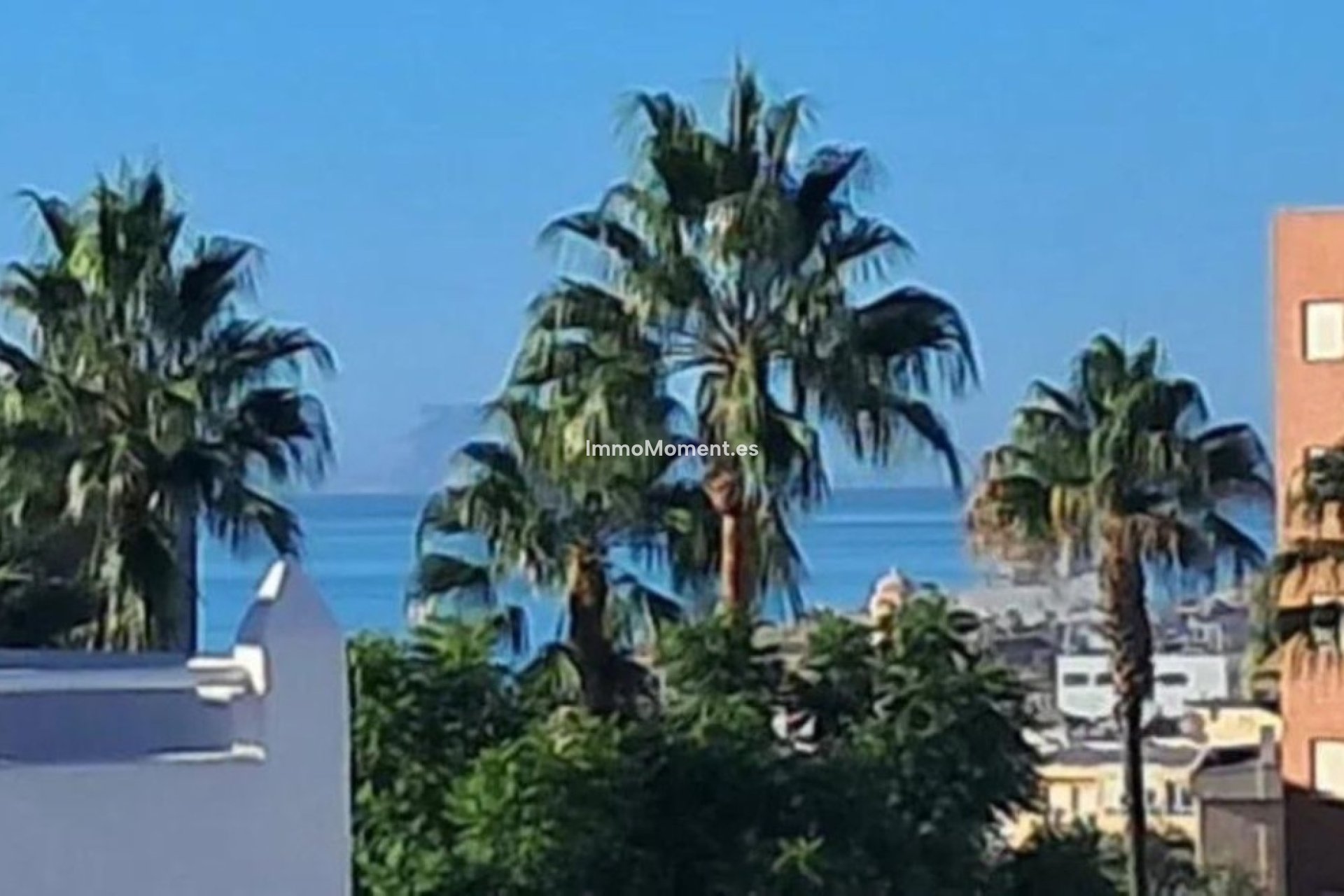 Resale - Detached villa - Estepona - Estepona Centro