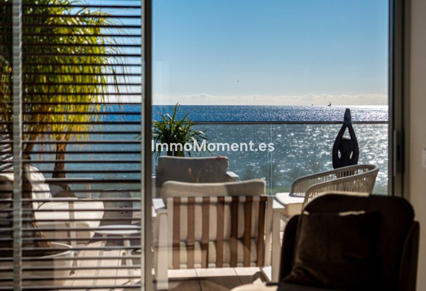 Resale - Detached villa - Estepona - Estepona Centro