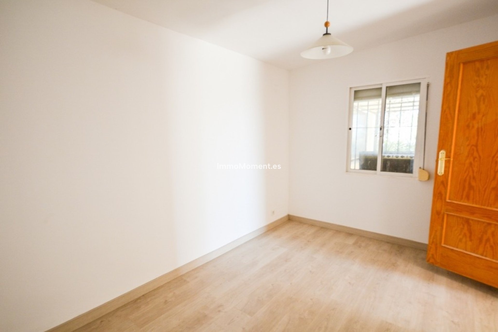 Resale - Detached villa - Estepona - Estepona Centro