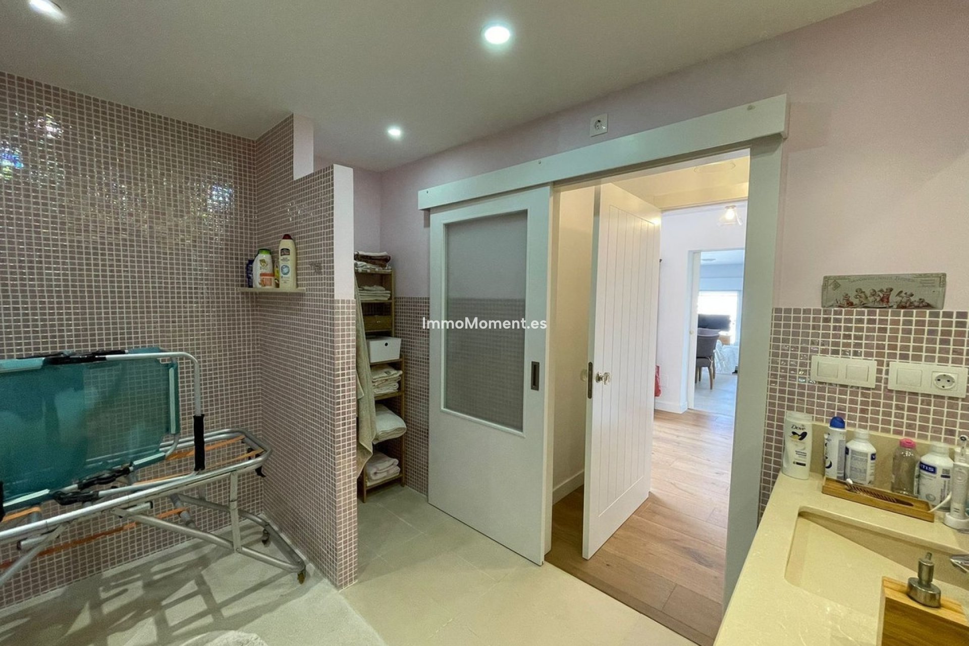 Resale - Detached villa - Estepona - Estepona Centro