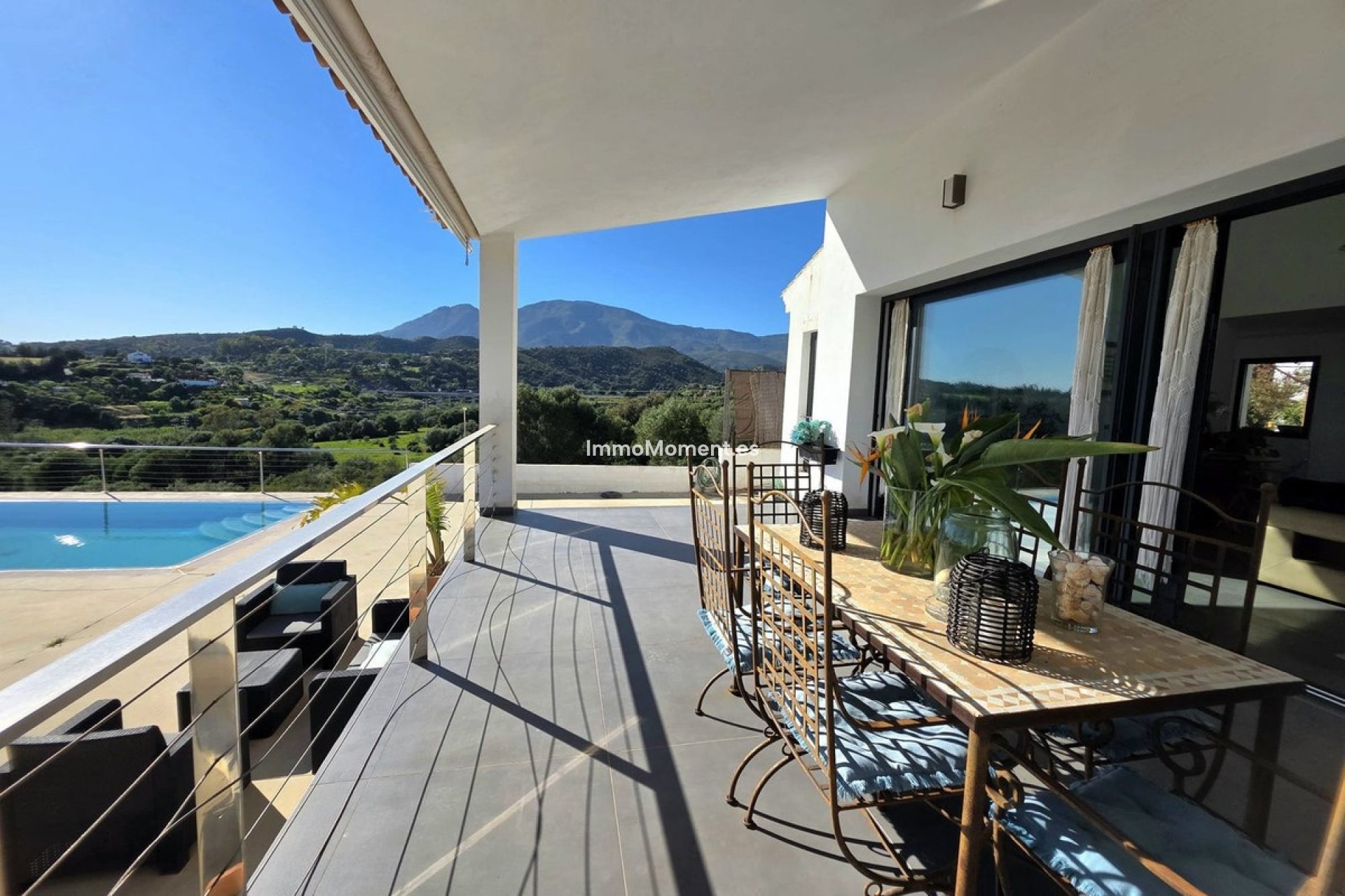 Resale - Detached villa - Estepona - Estepona Centro