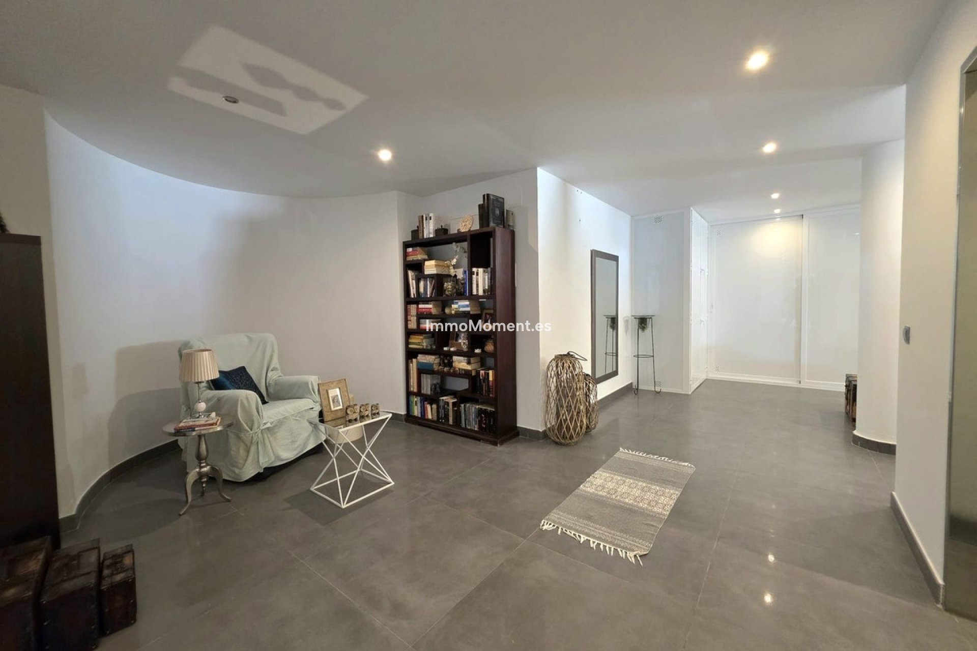 Resale - Detached villa - Estepona - Estepona Centro