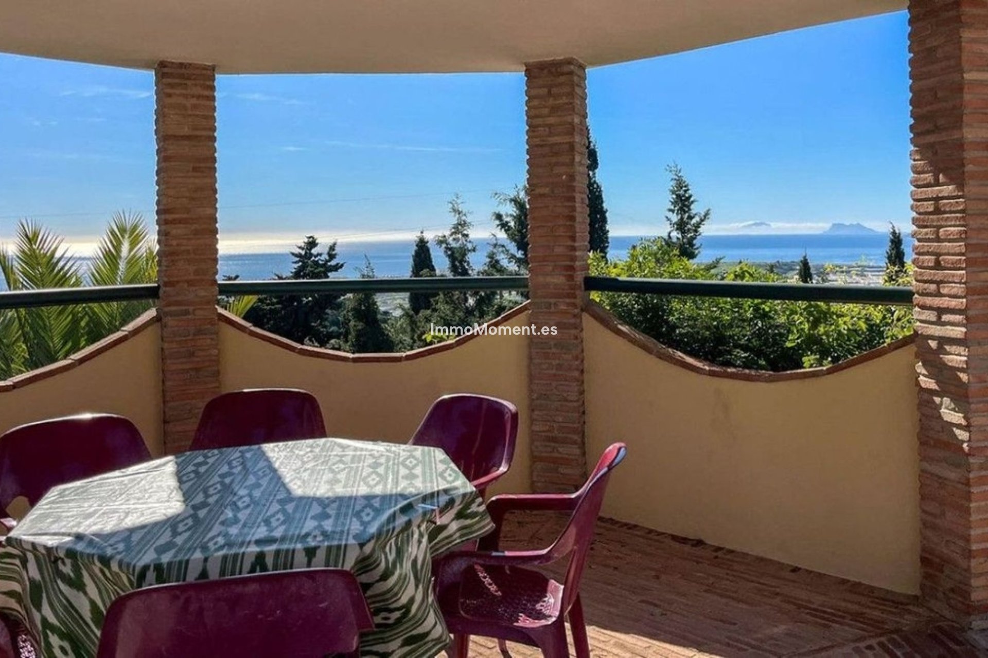 Resale - Detached villa - Estepona - Estepona Centro
