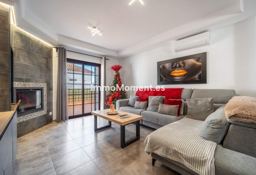 Resale - Detached villa - Estepona - Estepona Centro