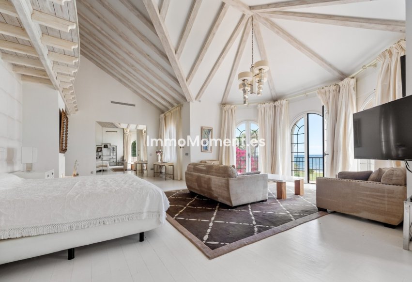 Resale - Detached villa - Estepona - Estepona Centro
