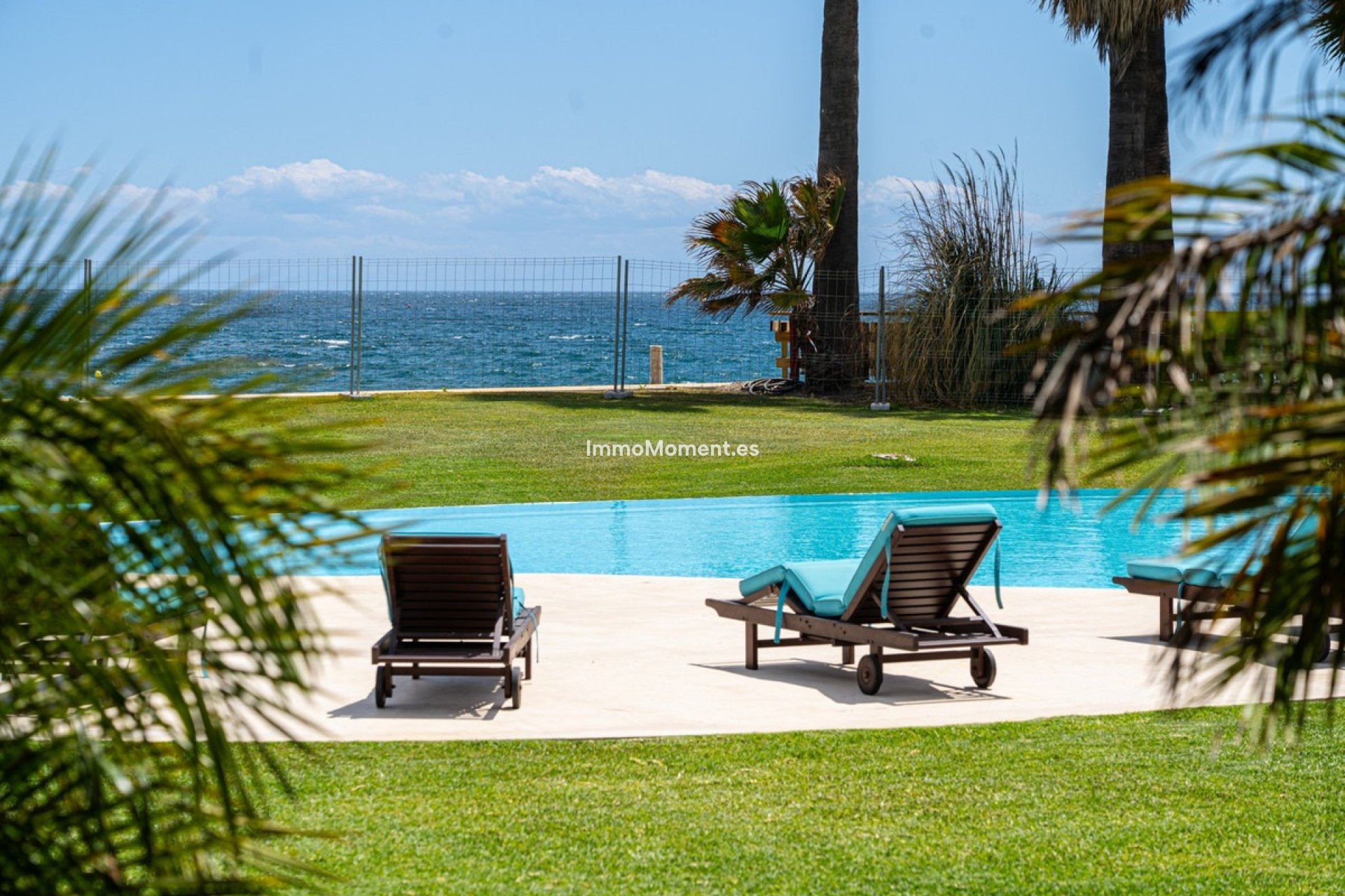 Resale - Detached villa - Estepona - Estepona Centro