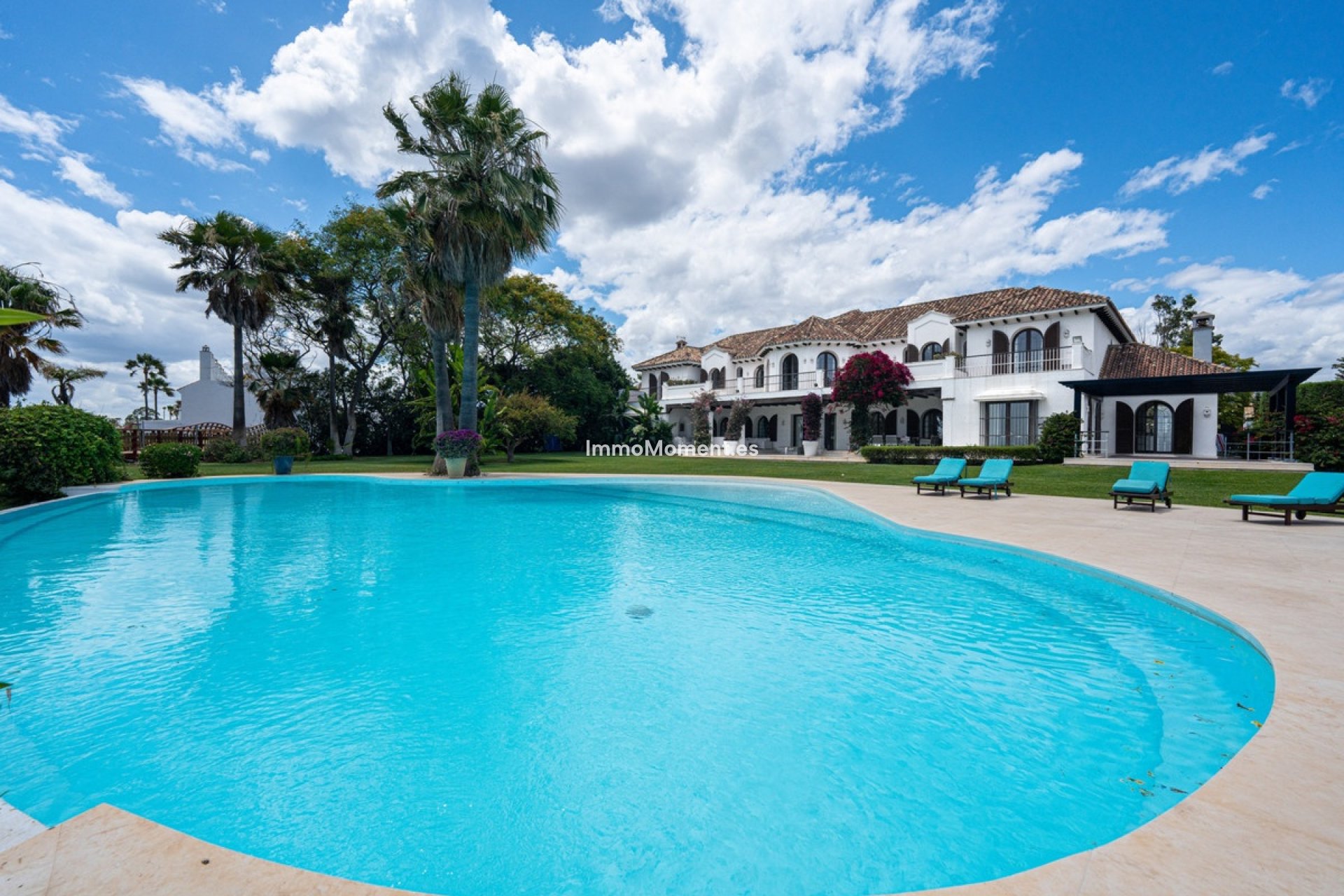 Resale - Detached villa - Estepona - Estepona Centro