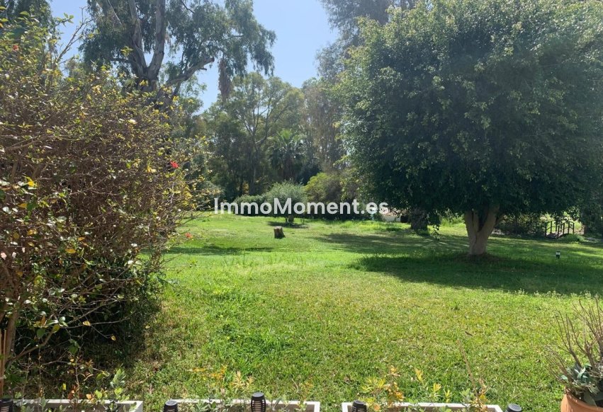 Resale - Detached villa - Estepona - Estepona Centro