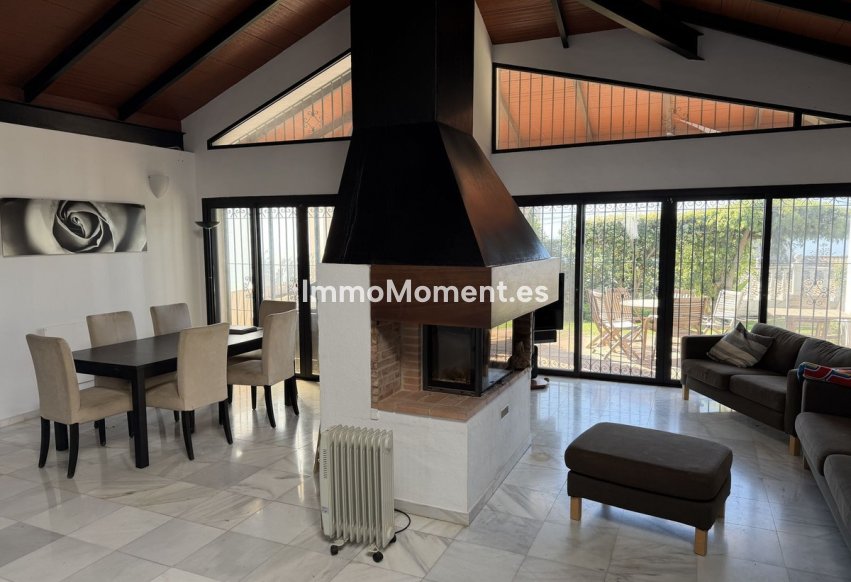 Resale - Detached villa - Estepona - Estepona Centro