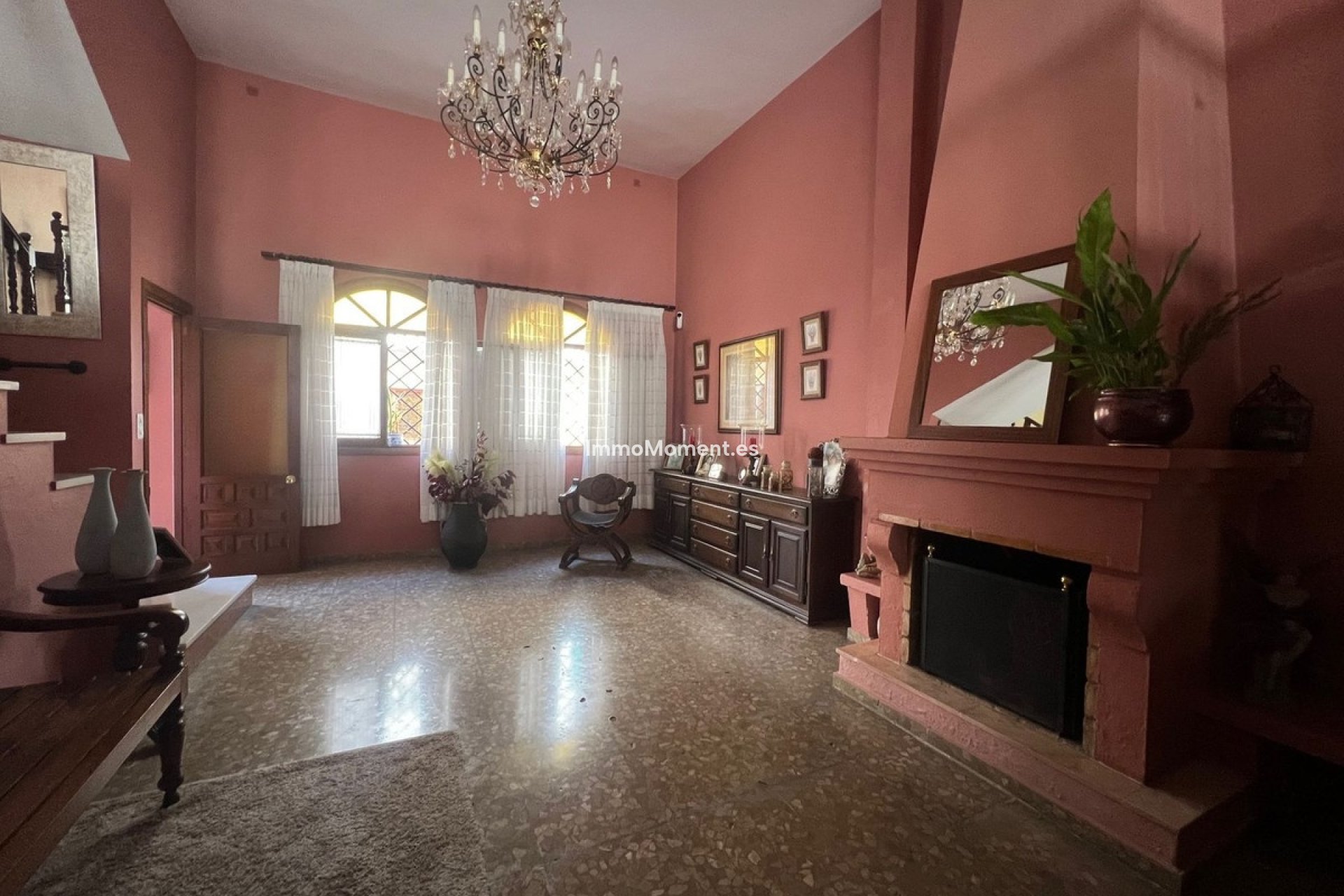 Resale - Detached villa - Estepona - Estepona Centro