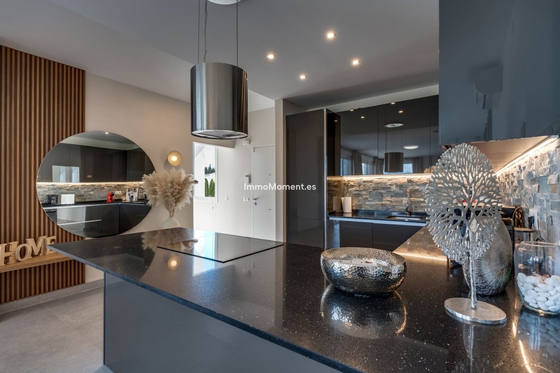 Resale - Detached villa - Estepona - Estepona Centro