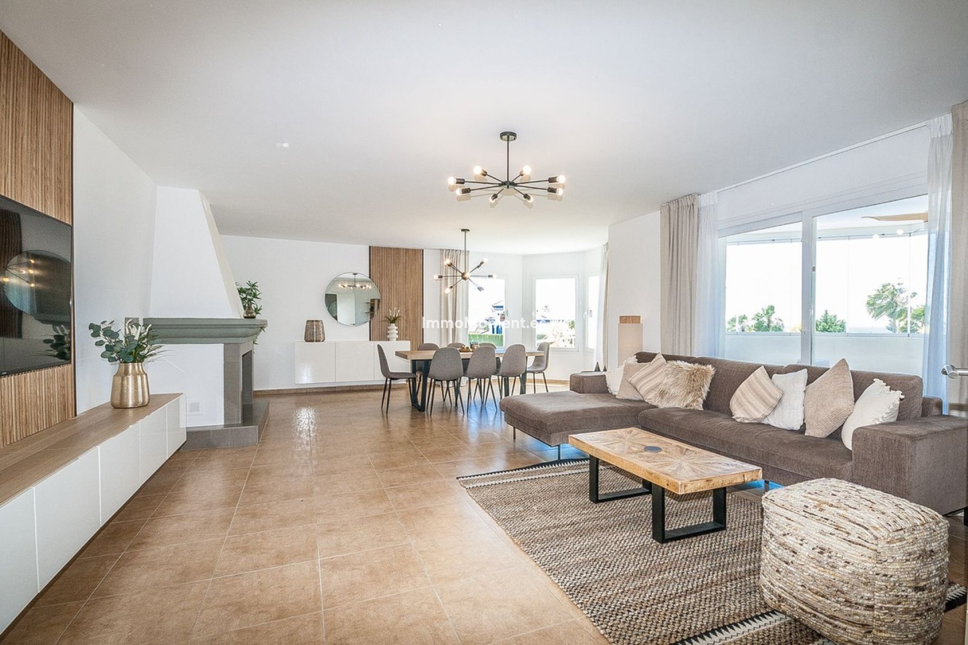 Resale - Detached villa - Estepona - Estepona Centro