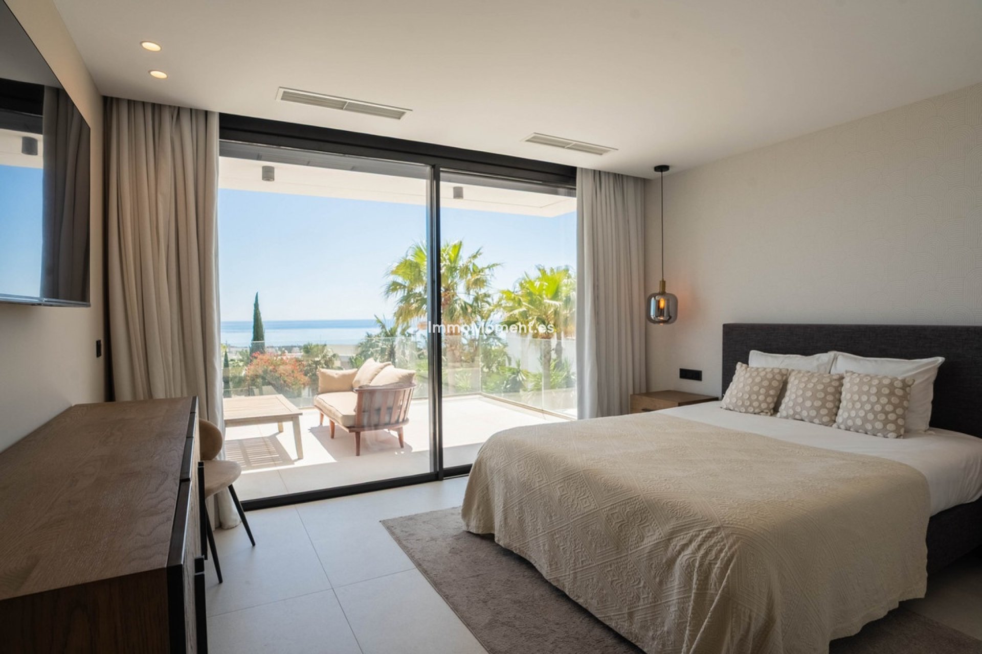 Resale - Detached villa - Estepona - Estepona Centro