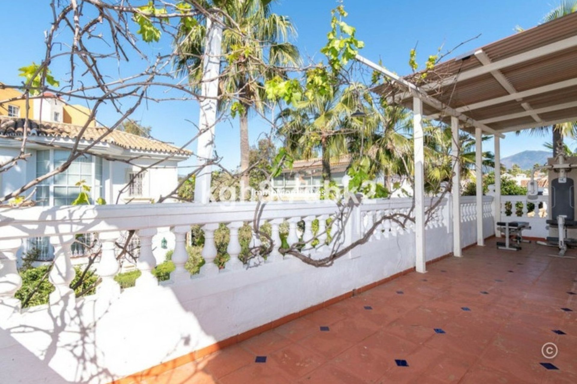Resale - Detached villa - Estepona - Estepona Centro
