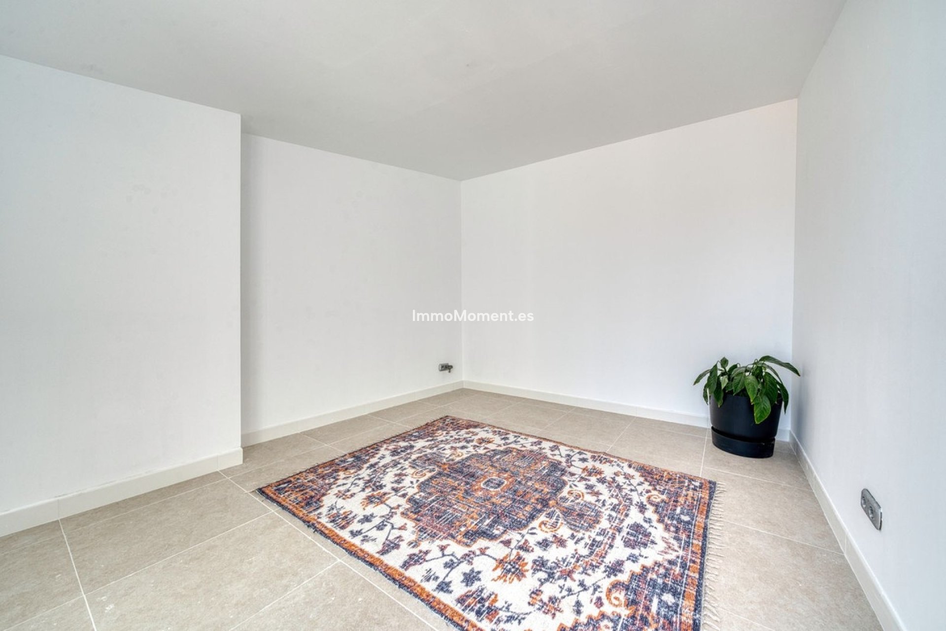 Resale - Detached villa - Estepona - Estepona Centro