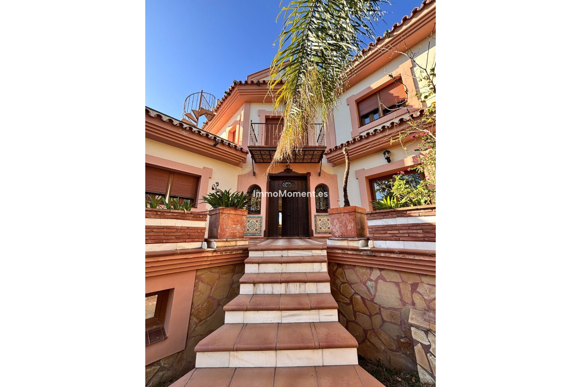 Resale - Detached villa - Estepona - Estepona Centro
