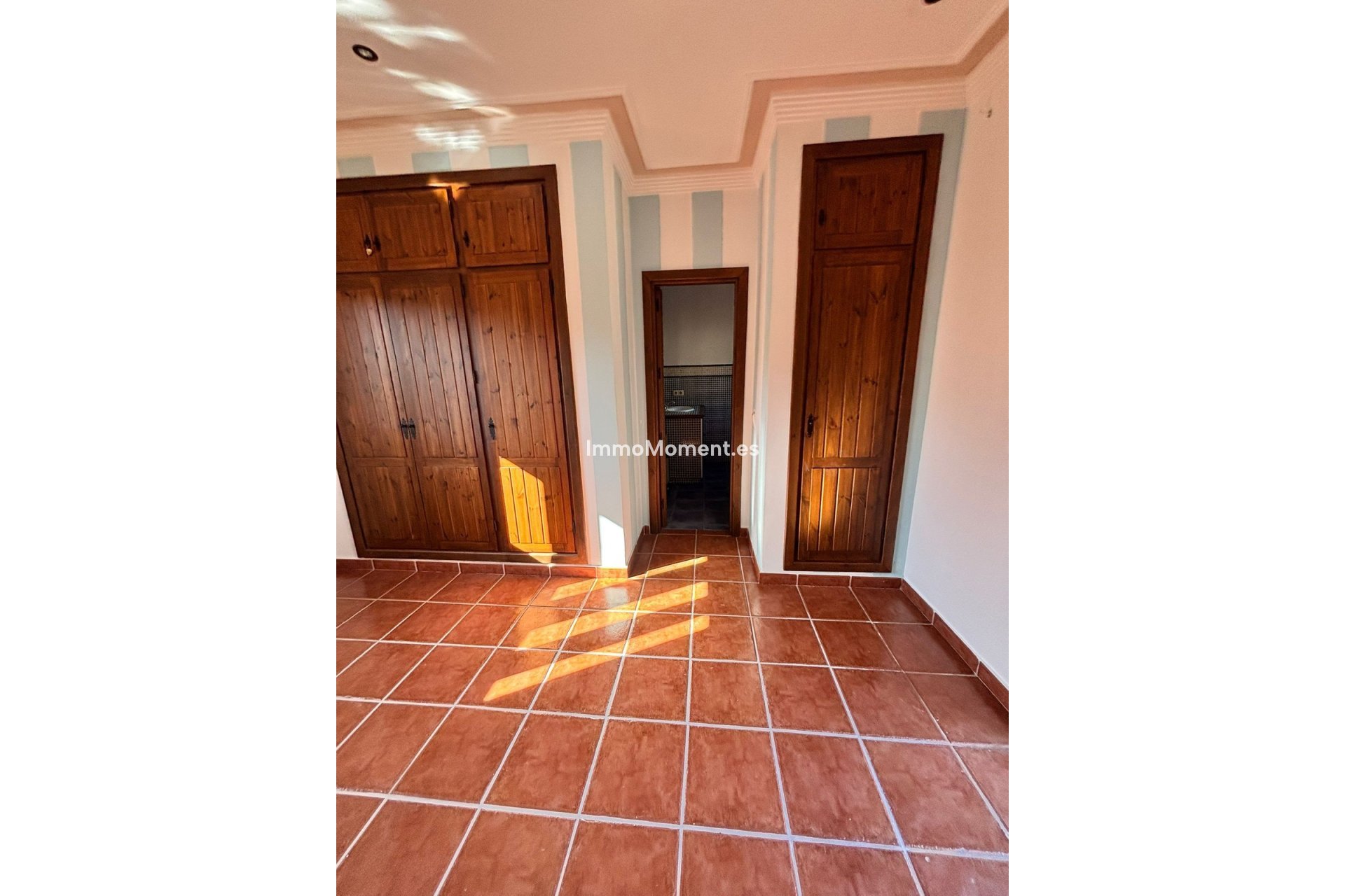 Resale - Detached villa - Estepona - Estepona Centro