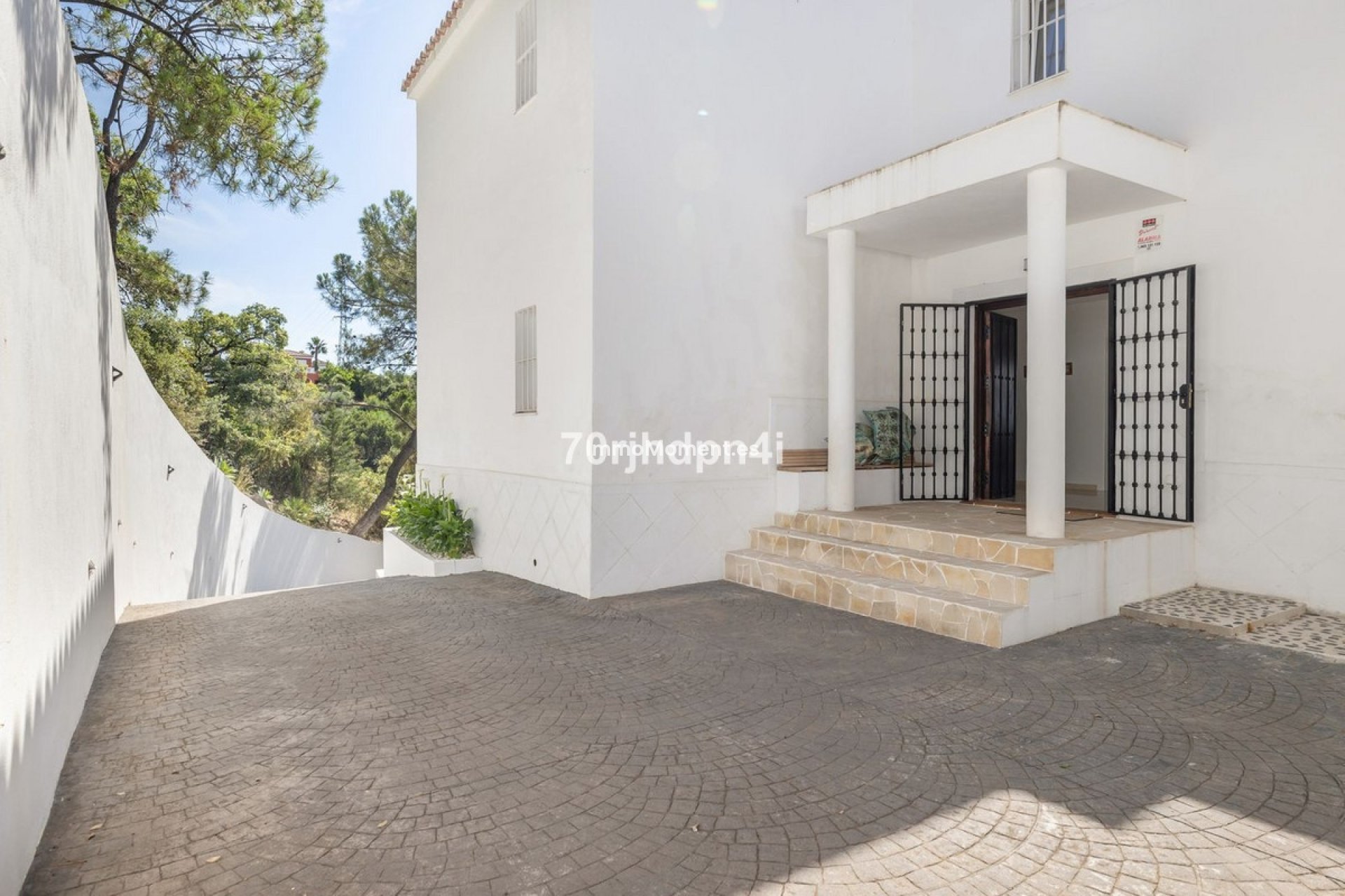 Resale - Detached villa - Estepona - Estepona Centro
