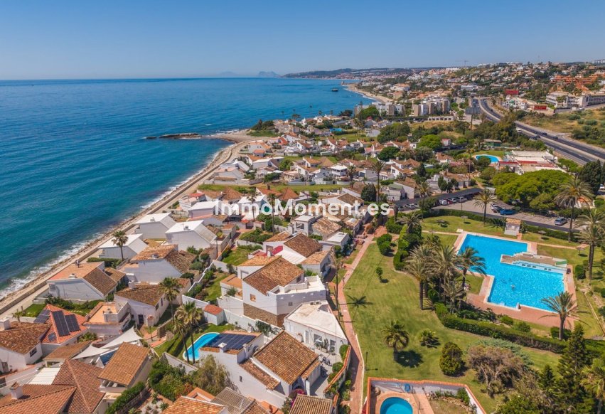 Resale - Detached villa - Estepona - Estepona Centro